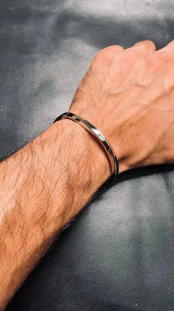 دستبند بنگل پرطرفدار پیچی مردانه استیل