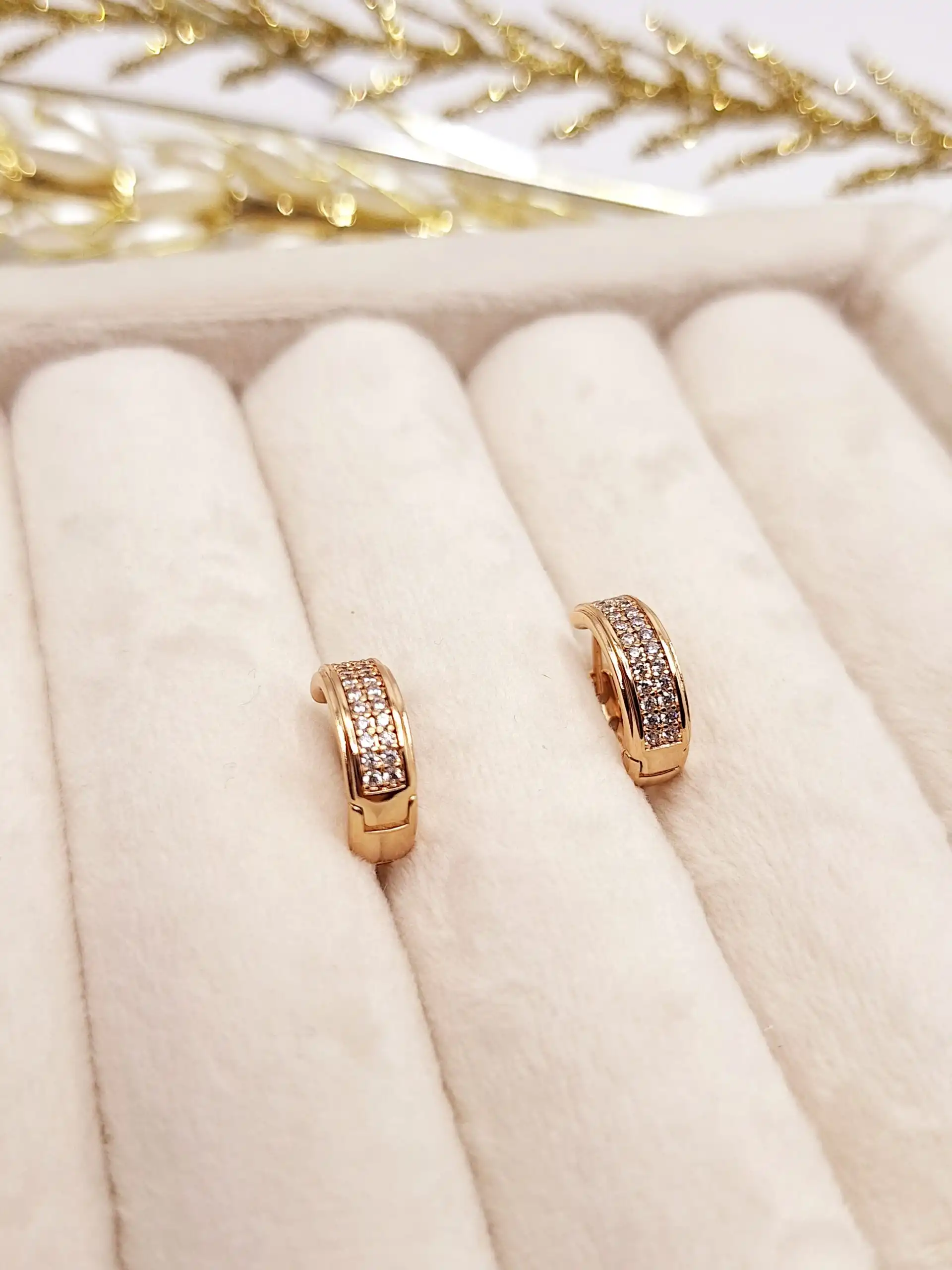 گوشواره طلایی طرح 2 لاین نگین برند ژوپینگ