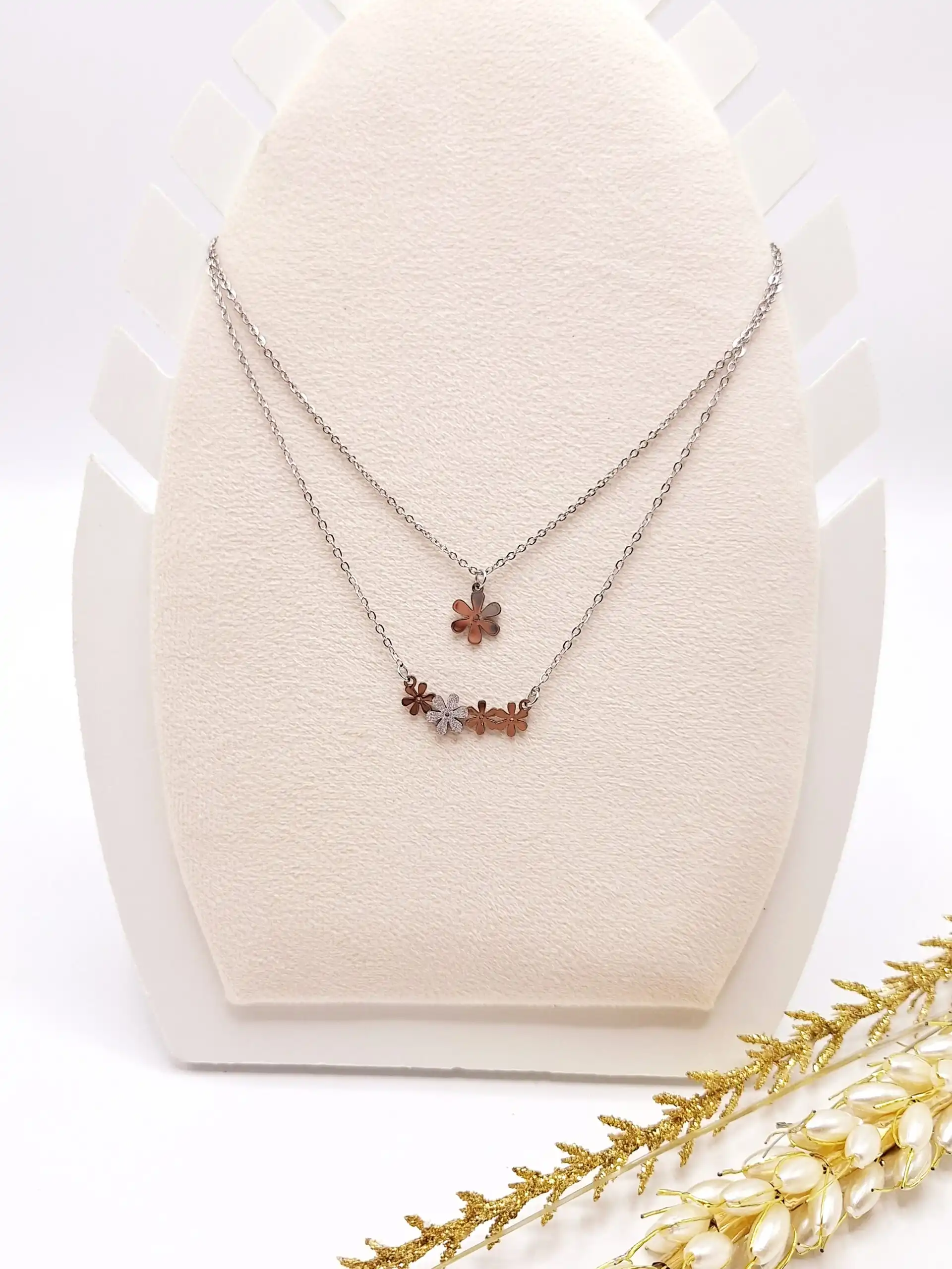 نیم ست دو لاین طرح گل مخرج کاری شده استیل