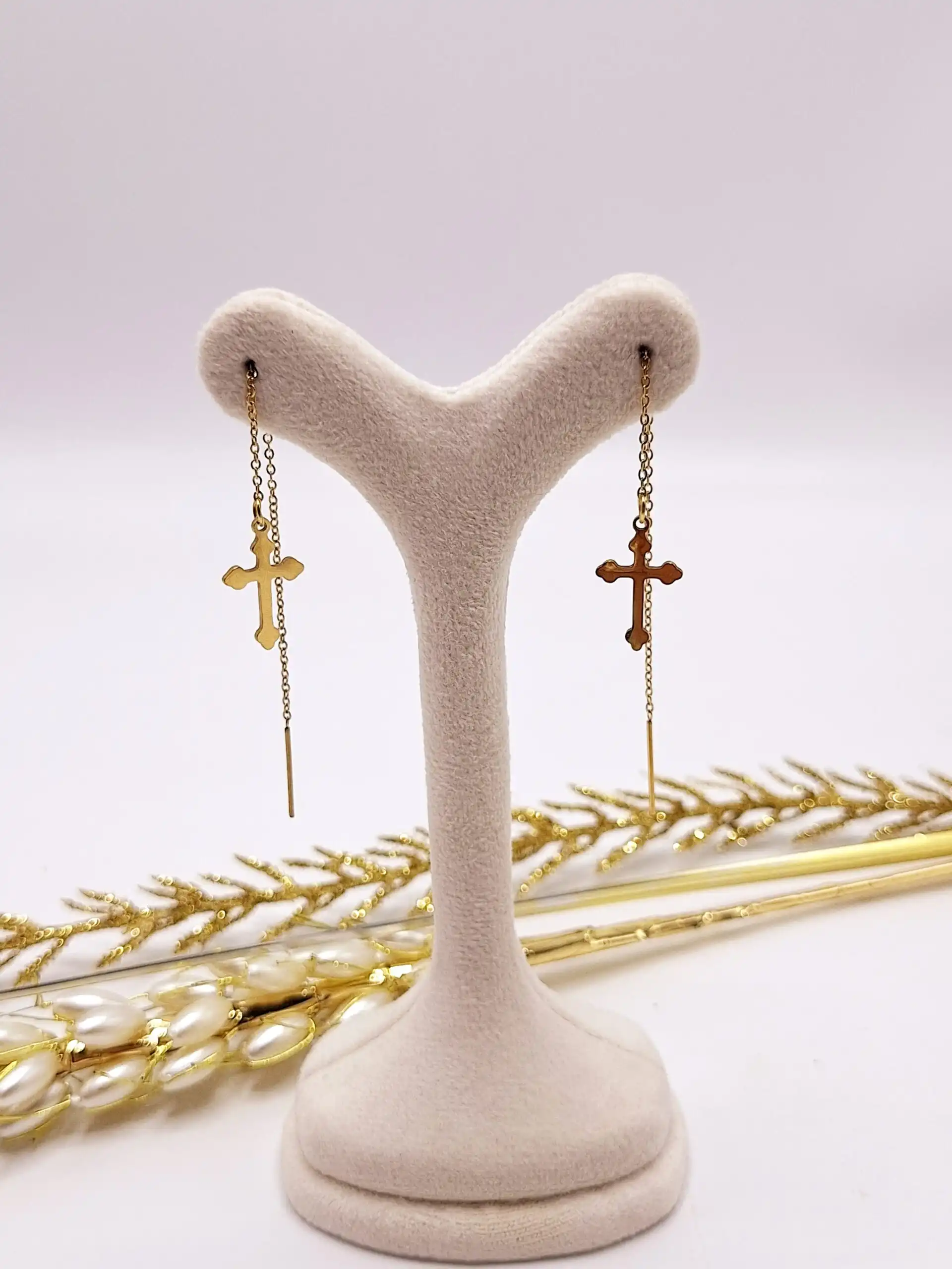 گوشواره بخیه ای طرح رندم طلایی