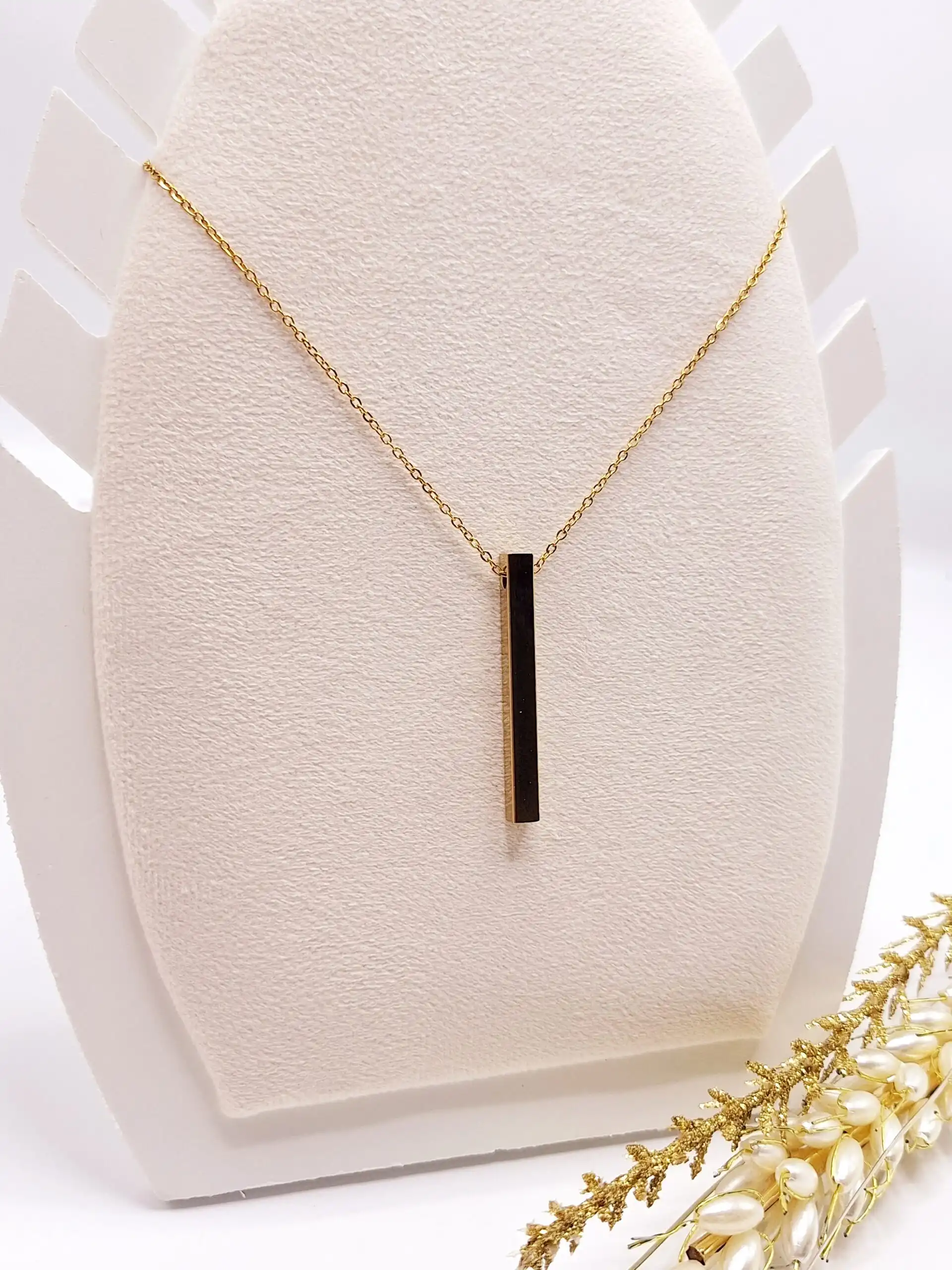 گردنبند طرح مکعب طلایی