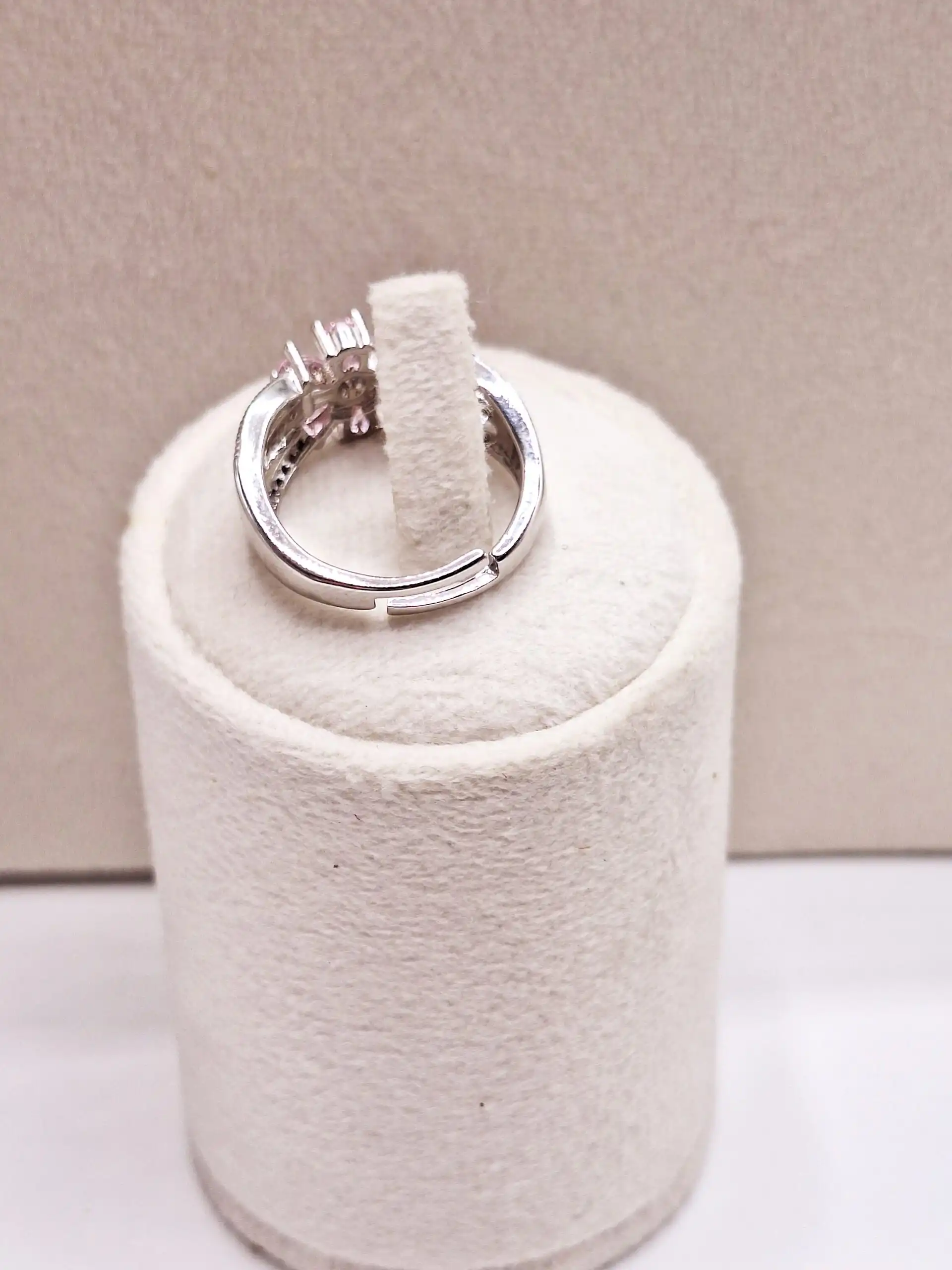 انگشتر جواهری 3 شاخه گل همیشه بهار صورتی فری سایز