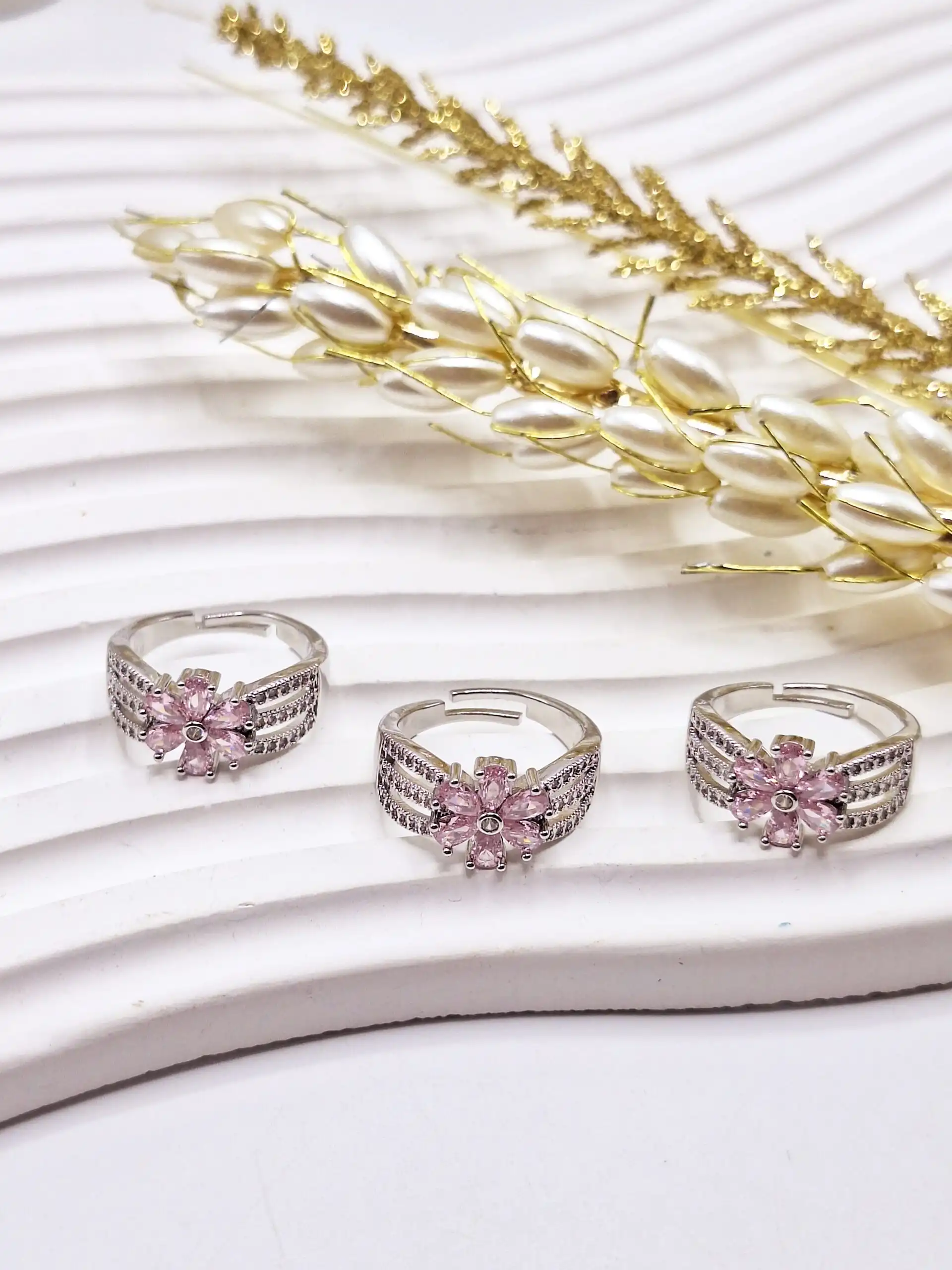 انگشتر جواهری 3 شاخه گل همیشه بهار صورتی فری سایز