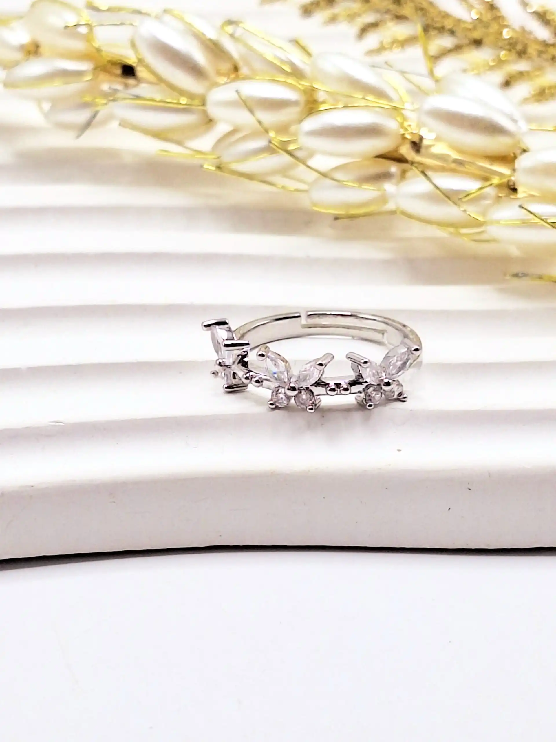 انگشتر جواهری طرح پروانه کیوت فری سایز