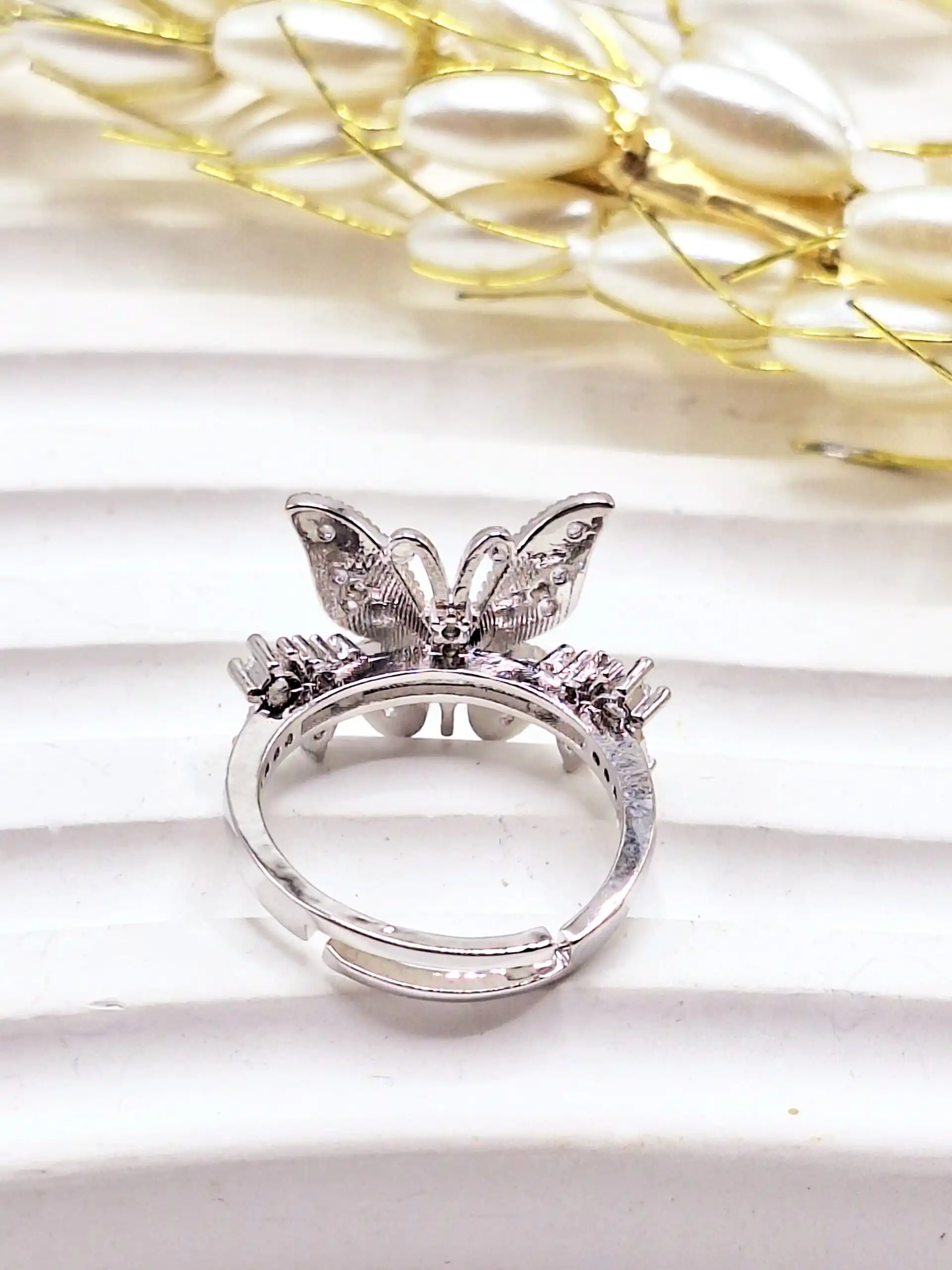 انگشتر جواهری طرح پروانه فول نگین مجلسی فری سایز