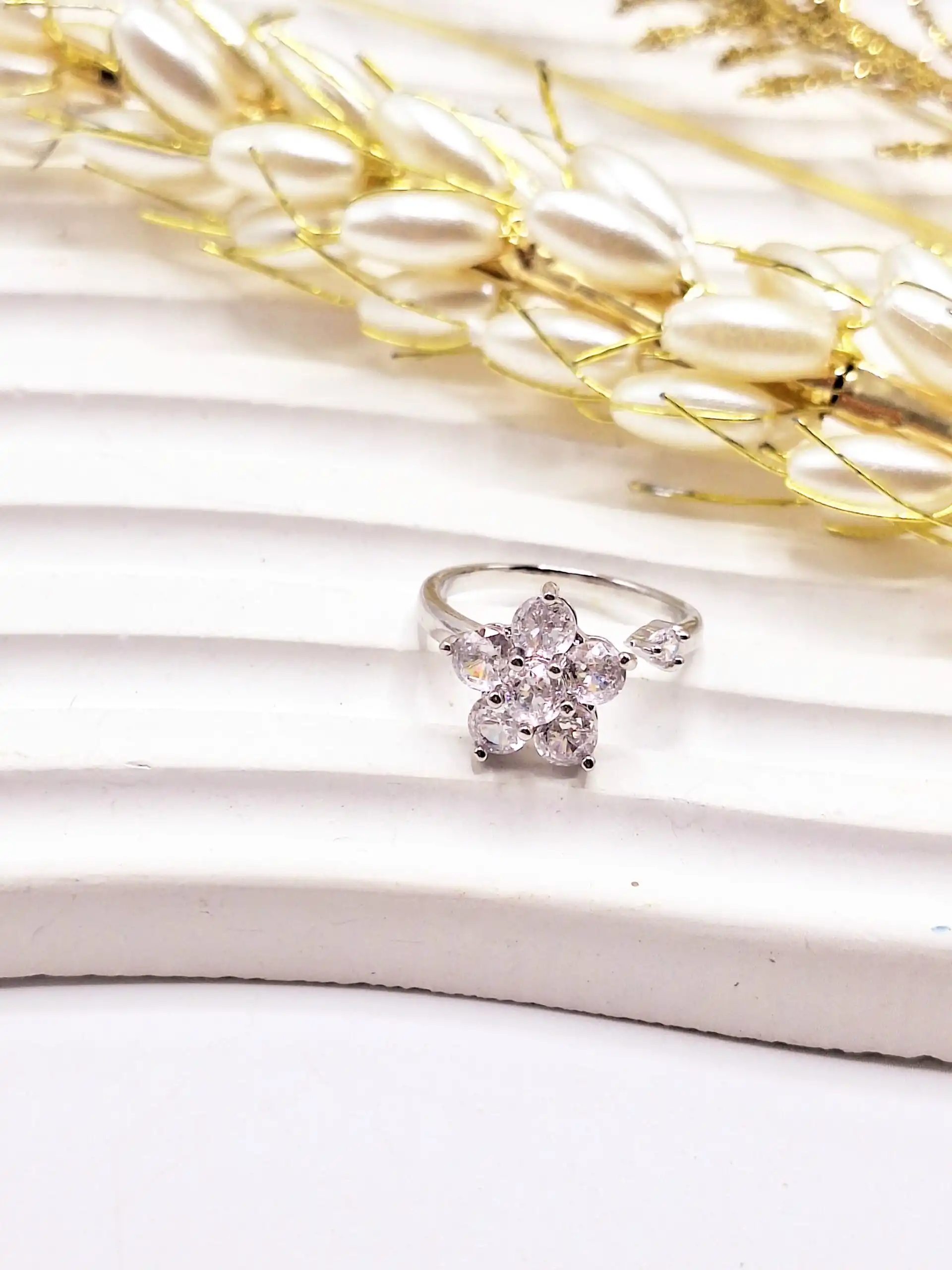 انگشتر جواهری طرح گل اسپینری(چرخان) فری سایز