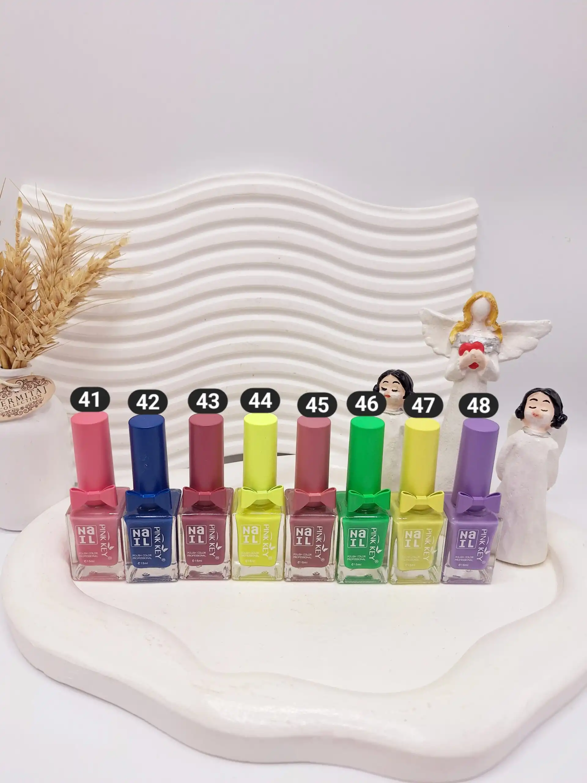 لاک ناخن طرح پاپیون پینک کی