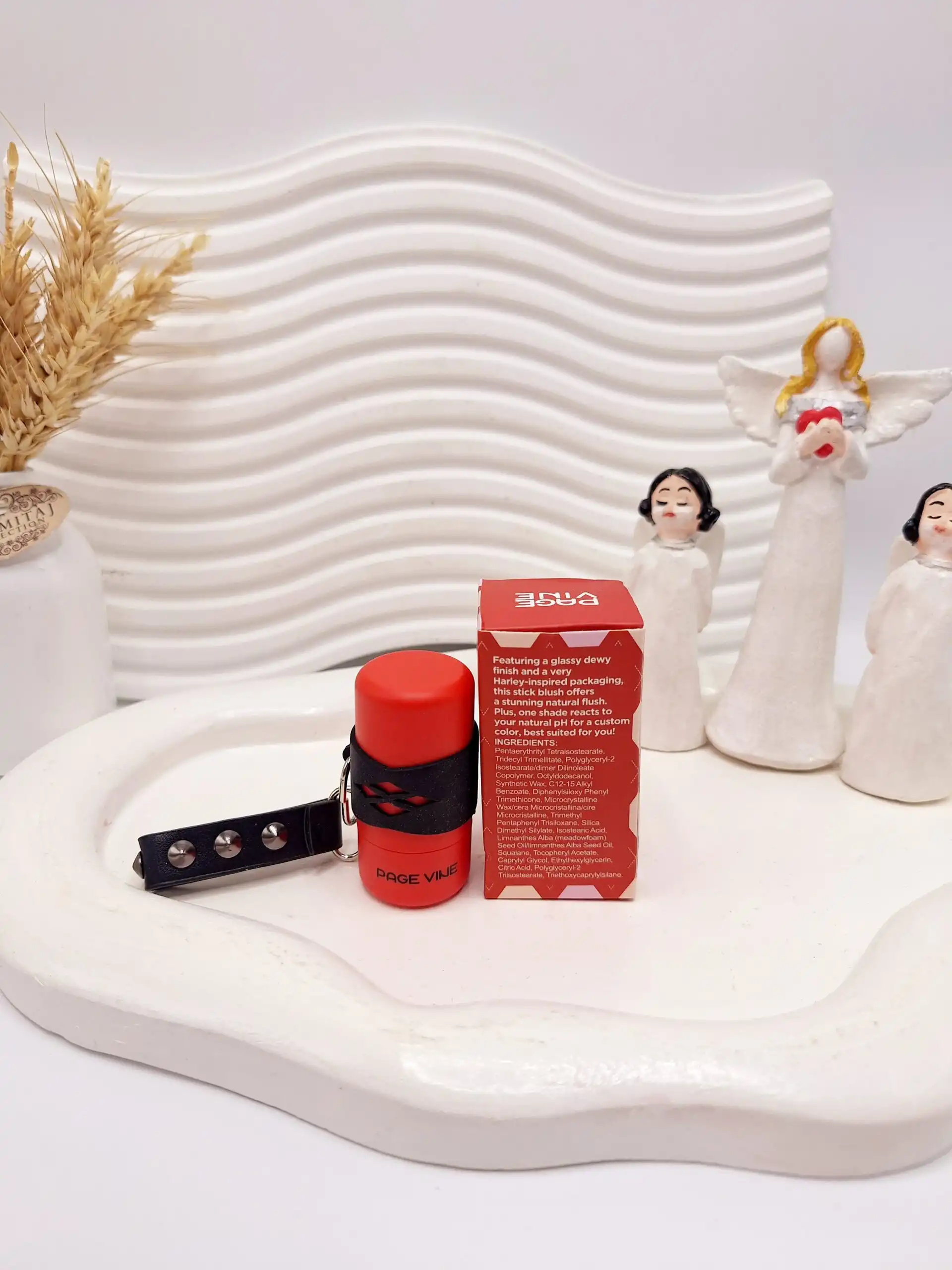 رژ گونه استیکی هارلی کویین بدنه قرمز کد P0213