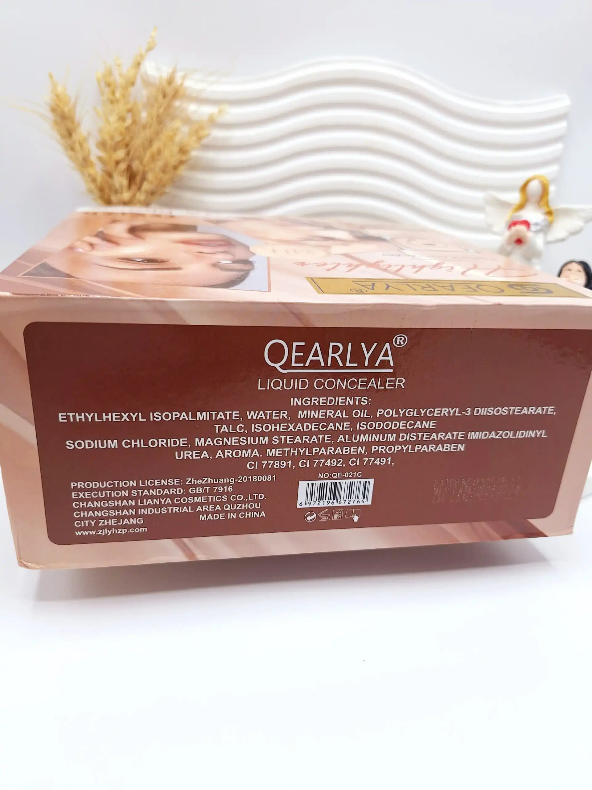 کانسیلر زیر چشم QEARLYA سر قلبی کد 021