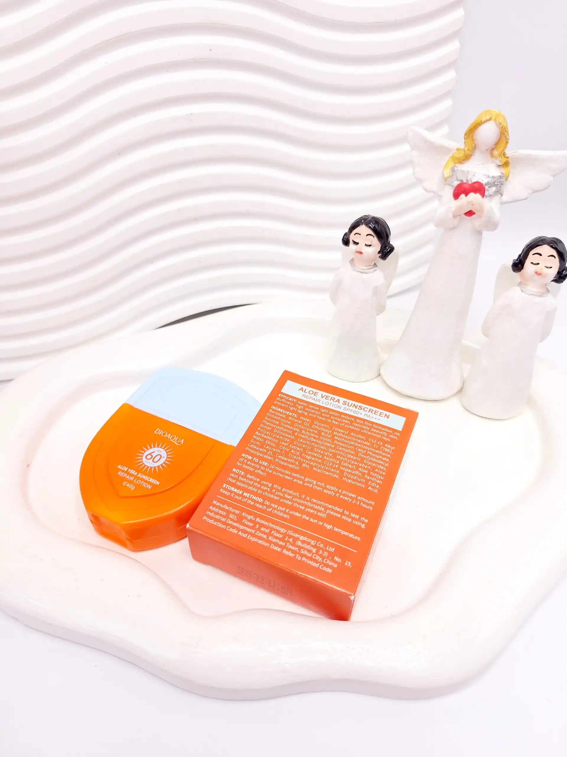 کرم ضد آفتاب بی رنگ بیواکوا 60 Spf با عصاره آلوورا کد 37381