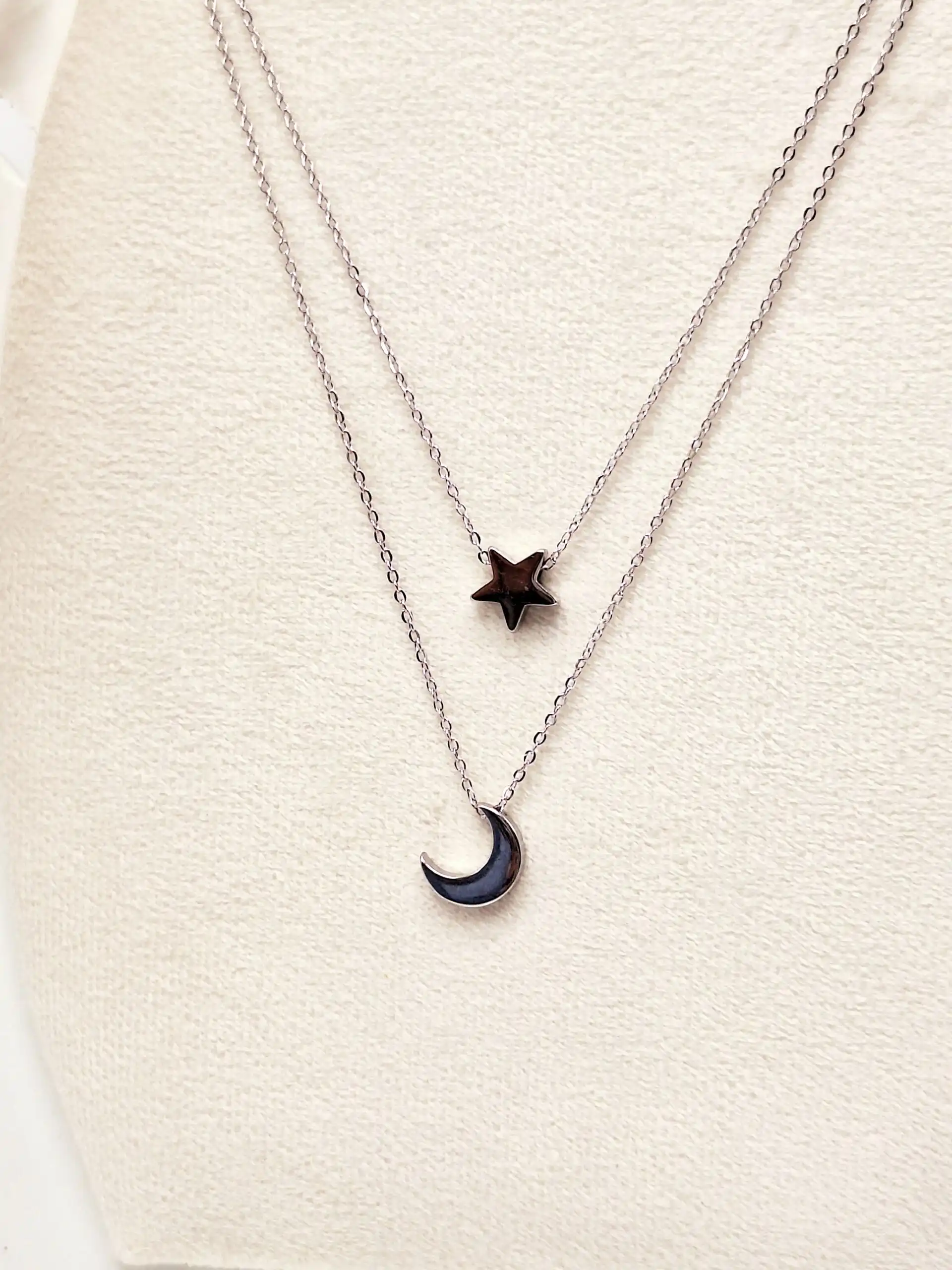 نیم ست دو لاین گردنبند ماه و ستاره نقره ای