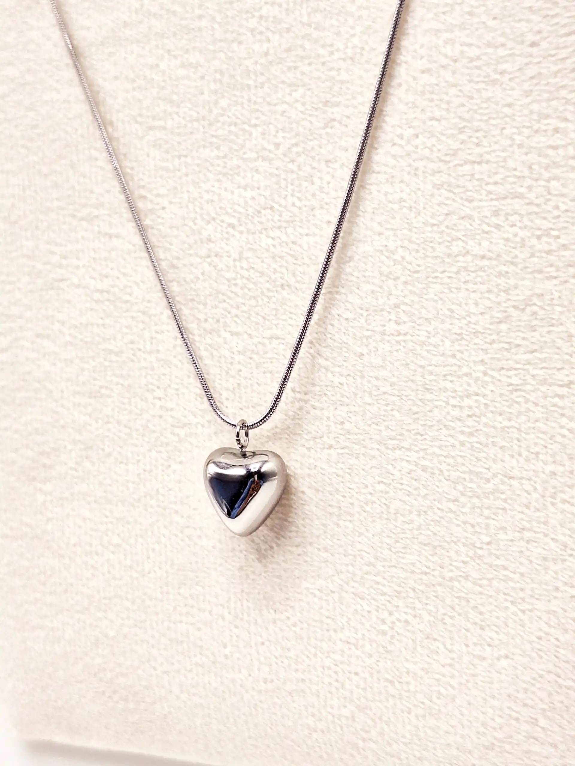 گردنبند طرح قلب نقره ای ساده