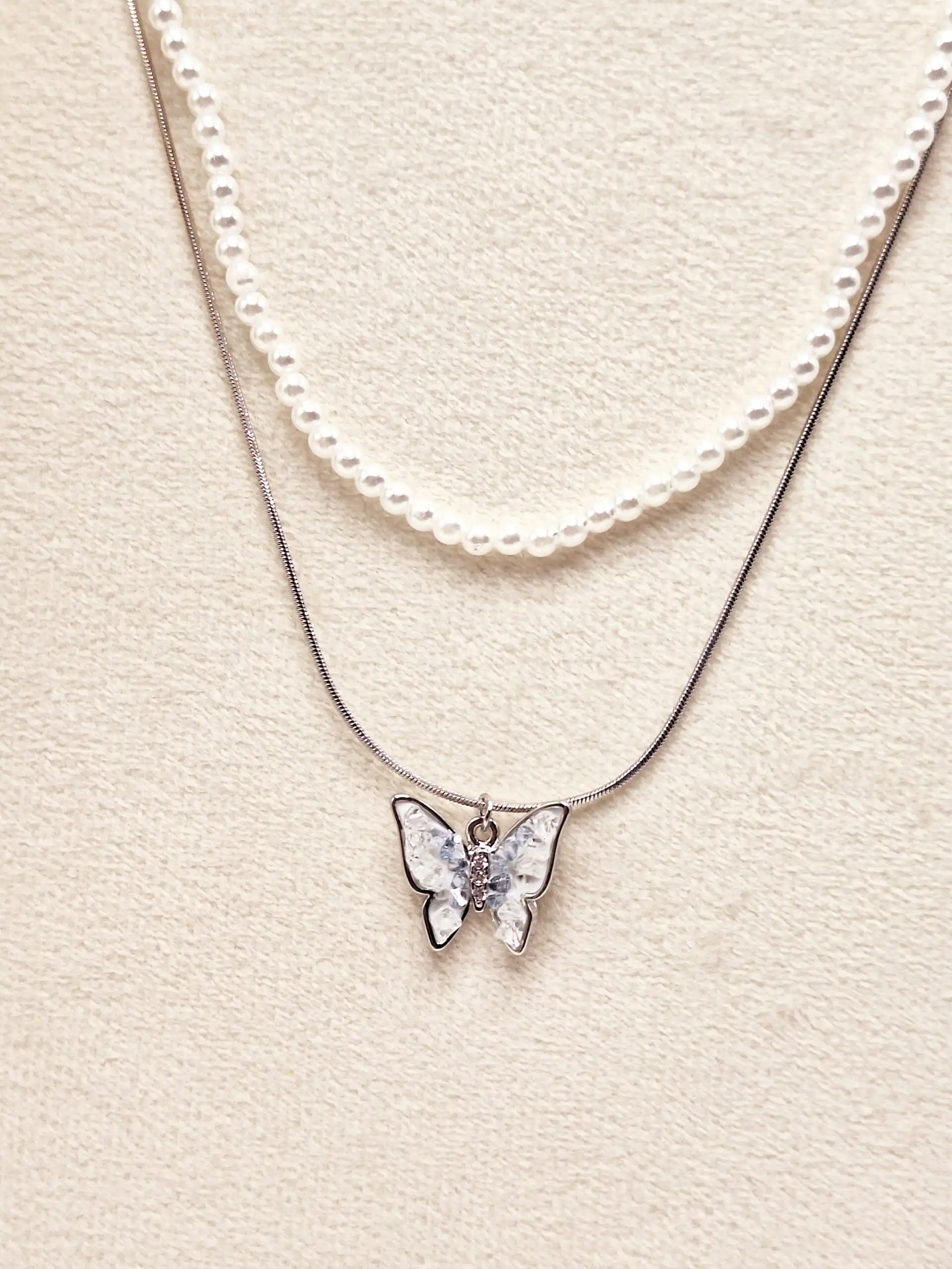 گردنبند پینترستی پروانه زنجیر ماری و مراوریدی