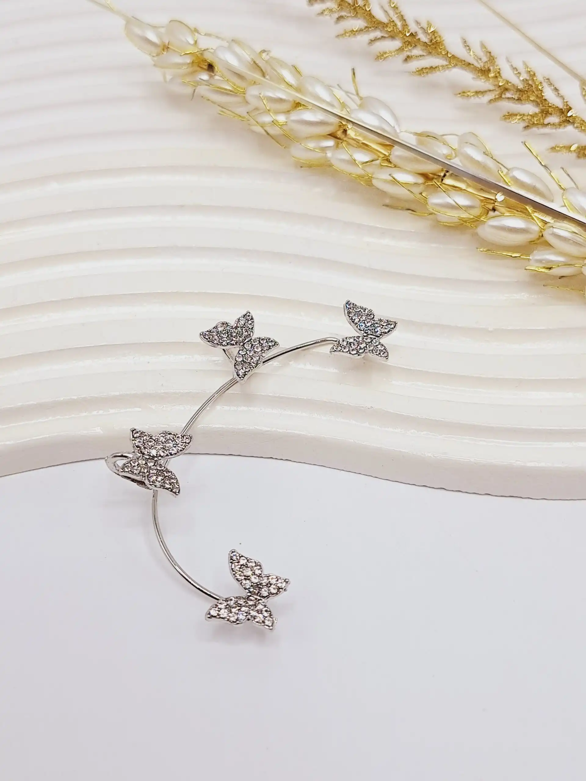 گوشواره ایرکاف طرح پروانه نقره ای بدون نیاز به سوراخ کردن گوش