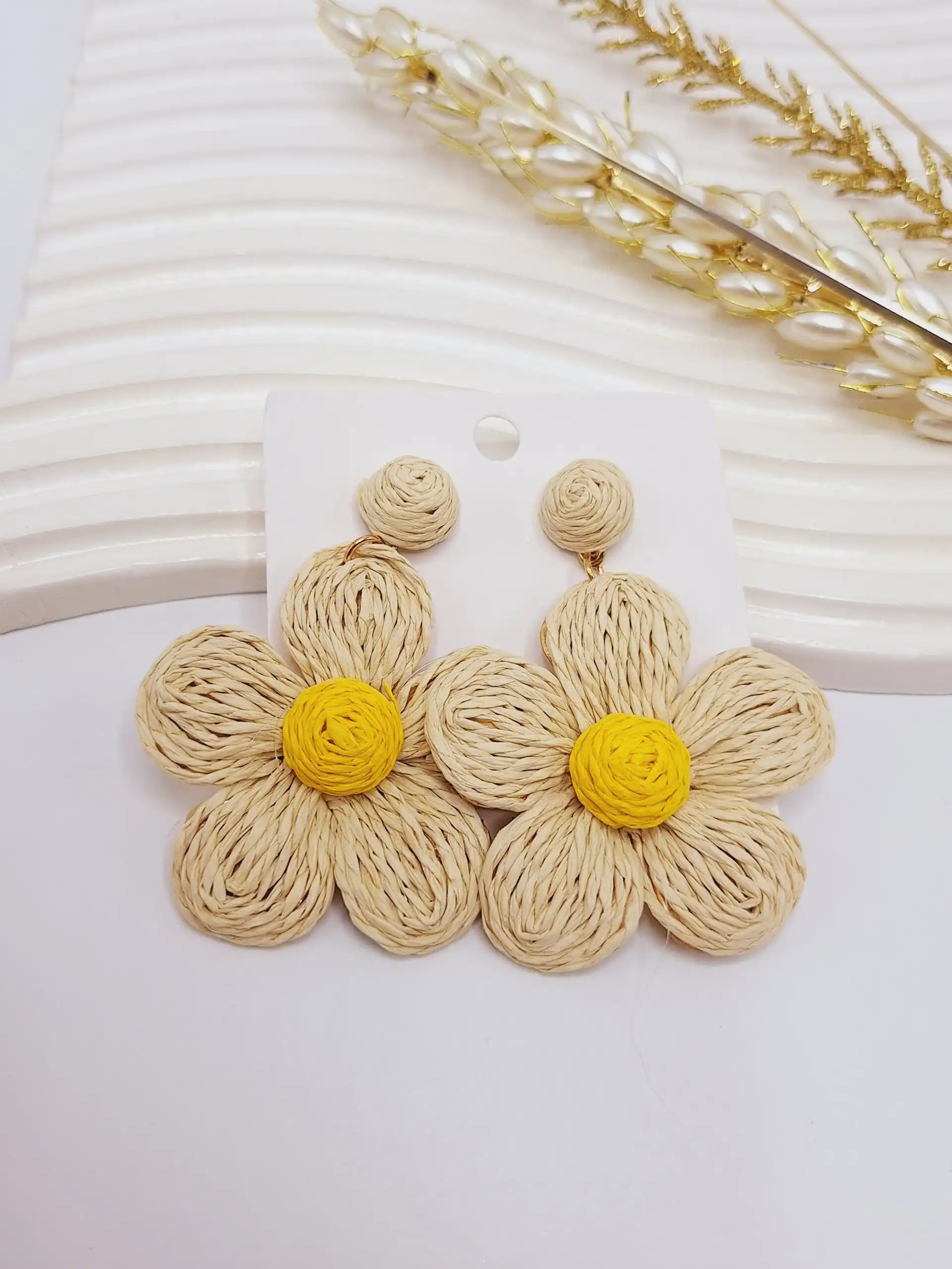 گوشواره حصیری مدل گل طرح اول