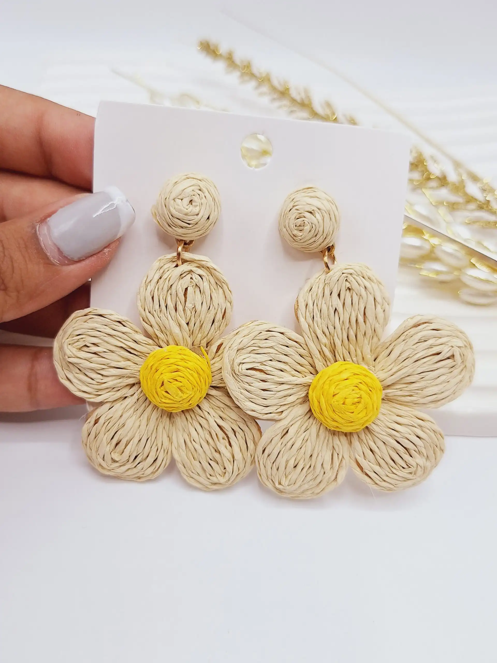 گوشواره حصیری مدل گل طرح اول