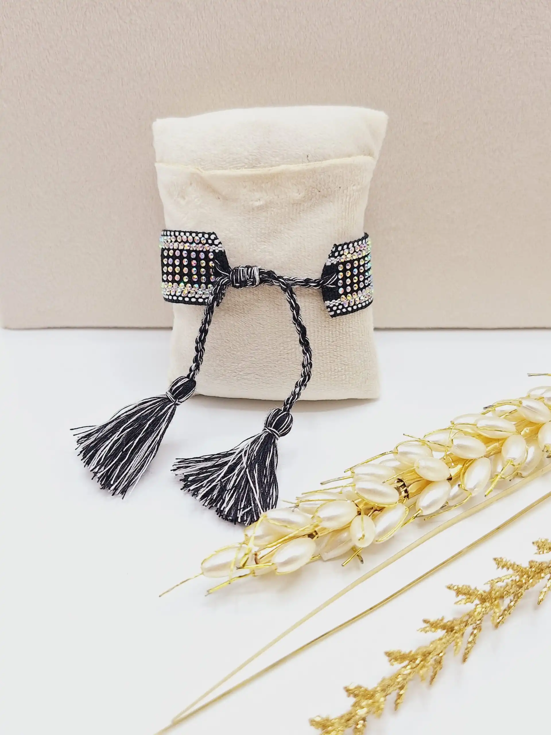 دستبند پارچه ای نگین دار CHRISTIAN DIOR (رنگ مشکی)