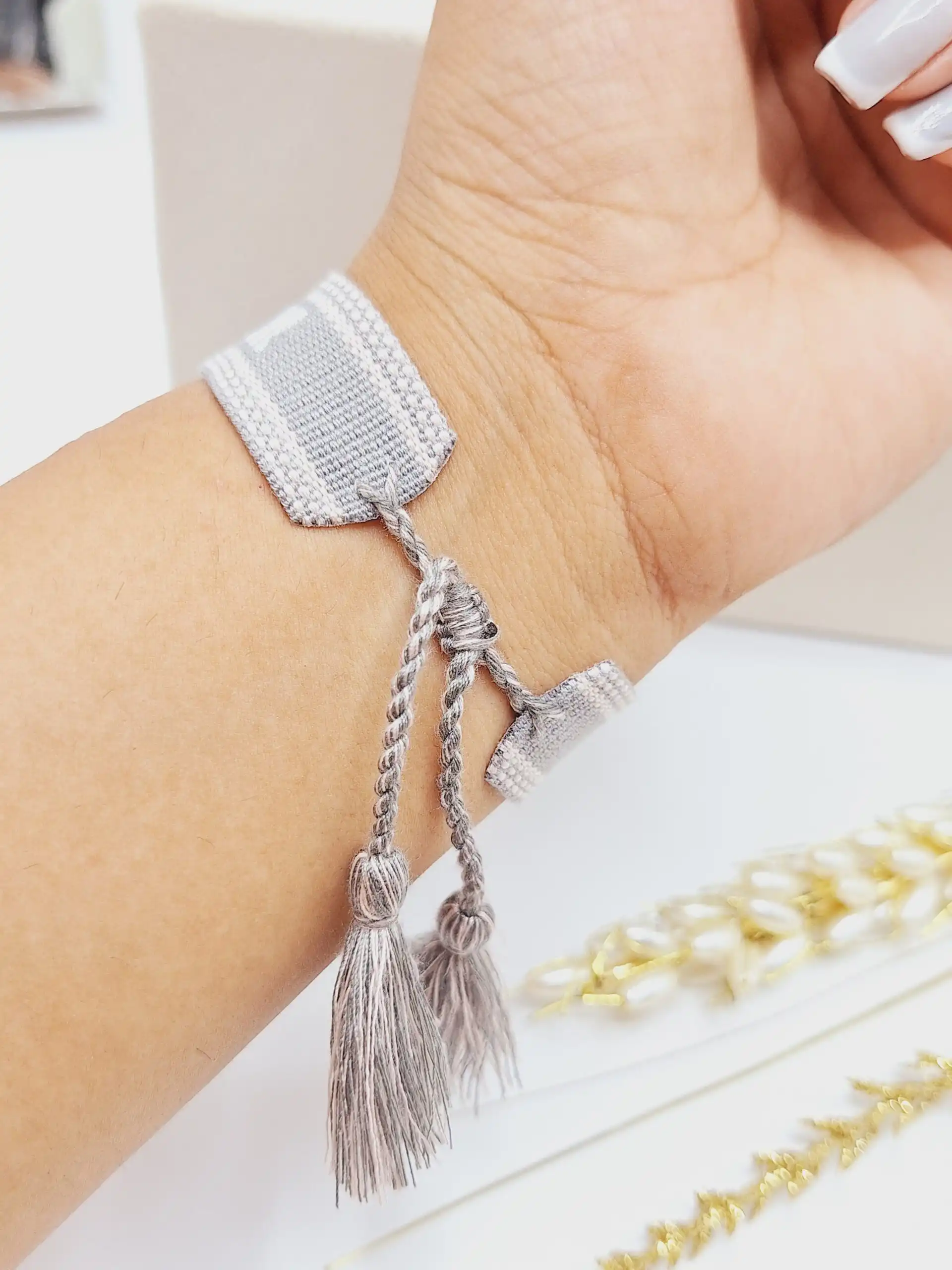 دستبند پارچه ای CHRISTIAN DIOR (رنگ طوسی)