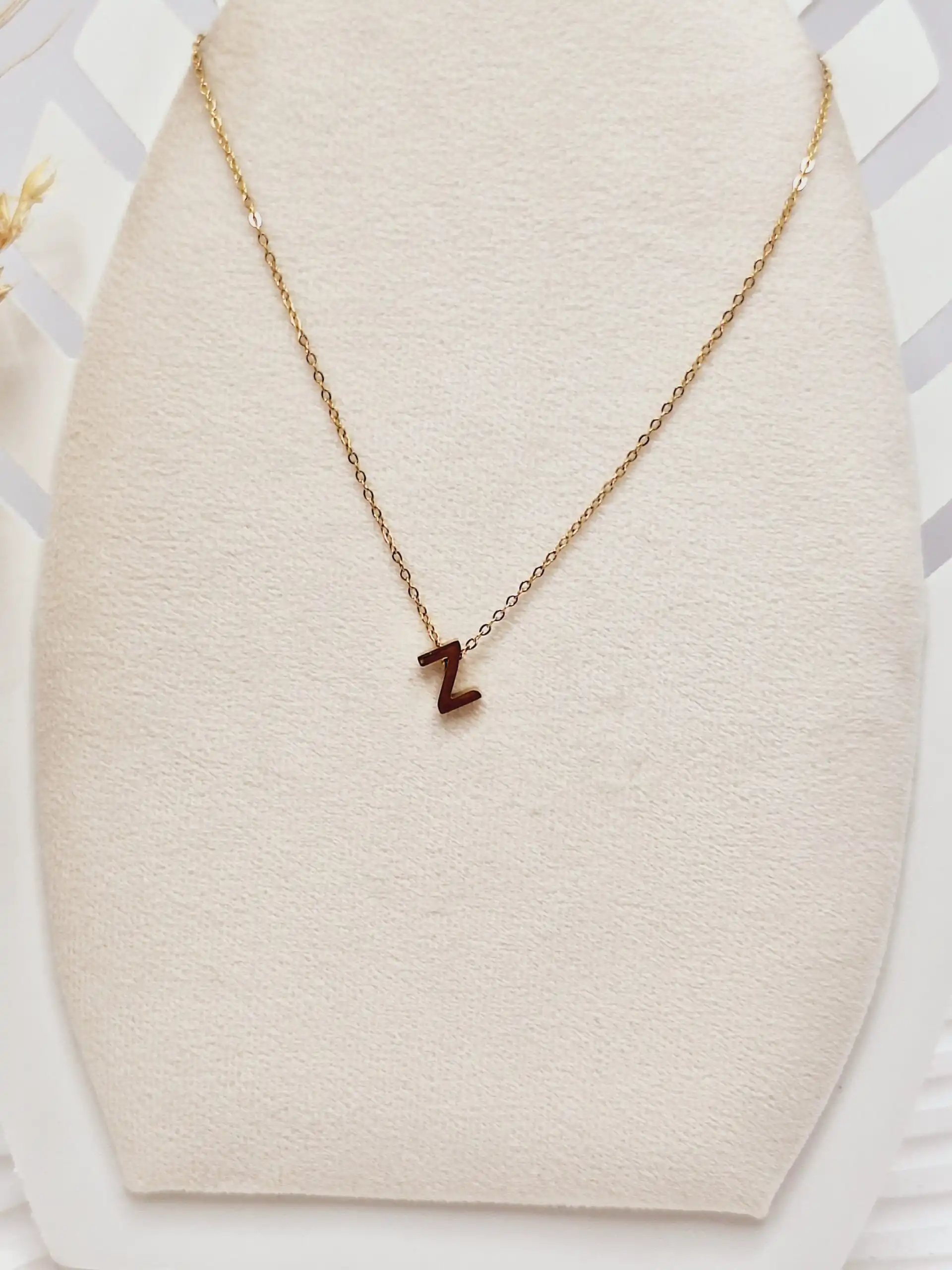 گردنبند حروف Z رنگ طلایی