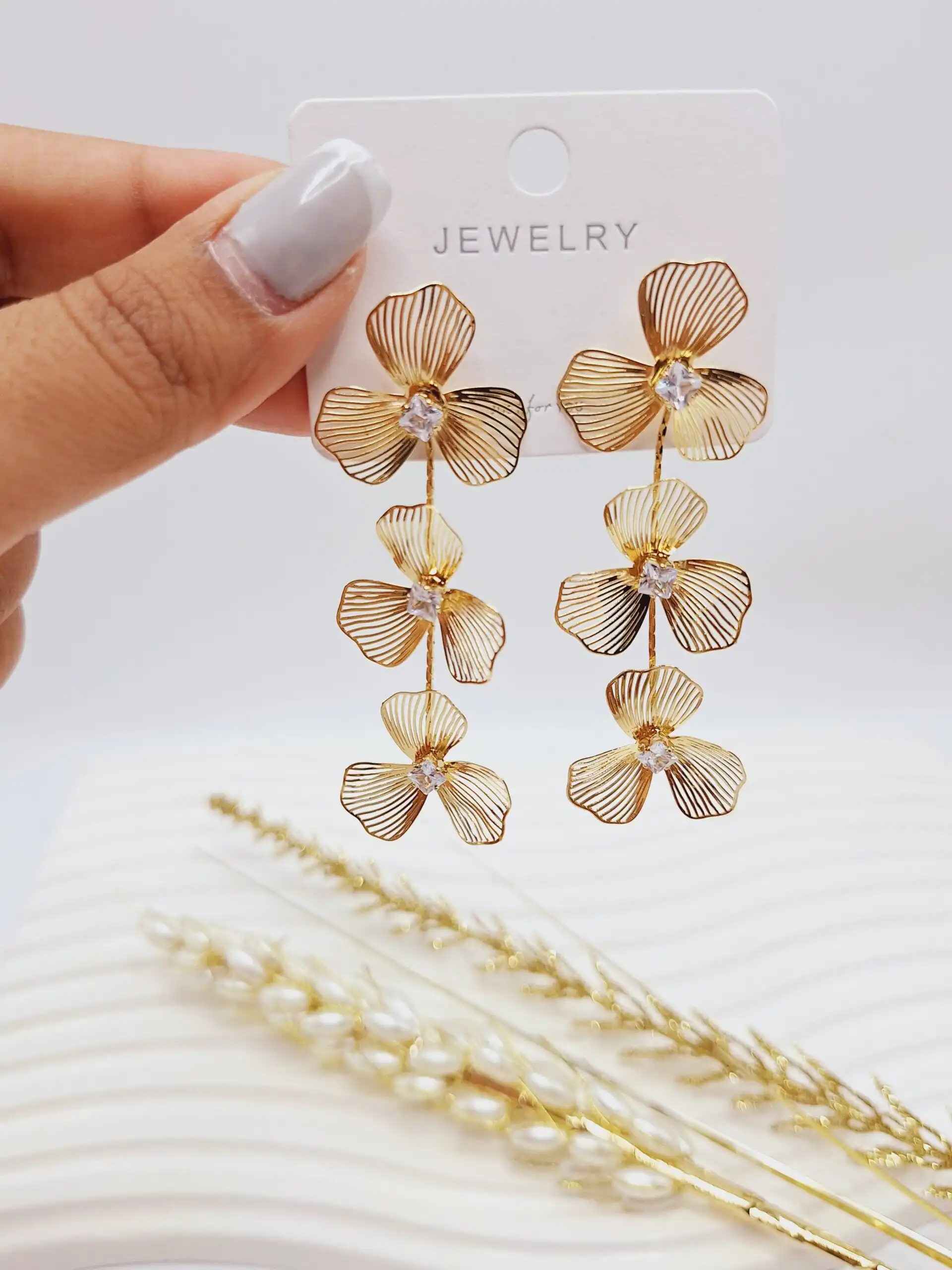 گوشواره آب نقره مدل جواهری مجلسی طلایی