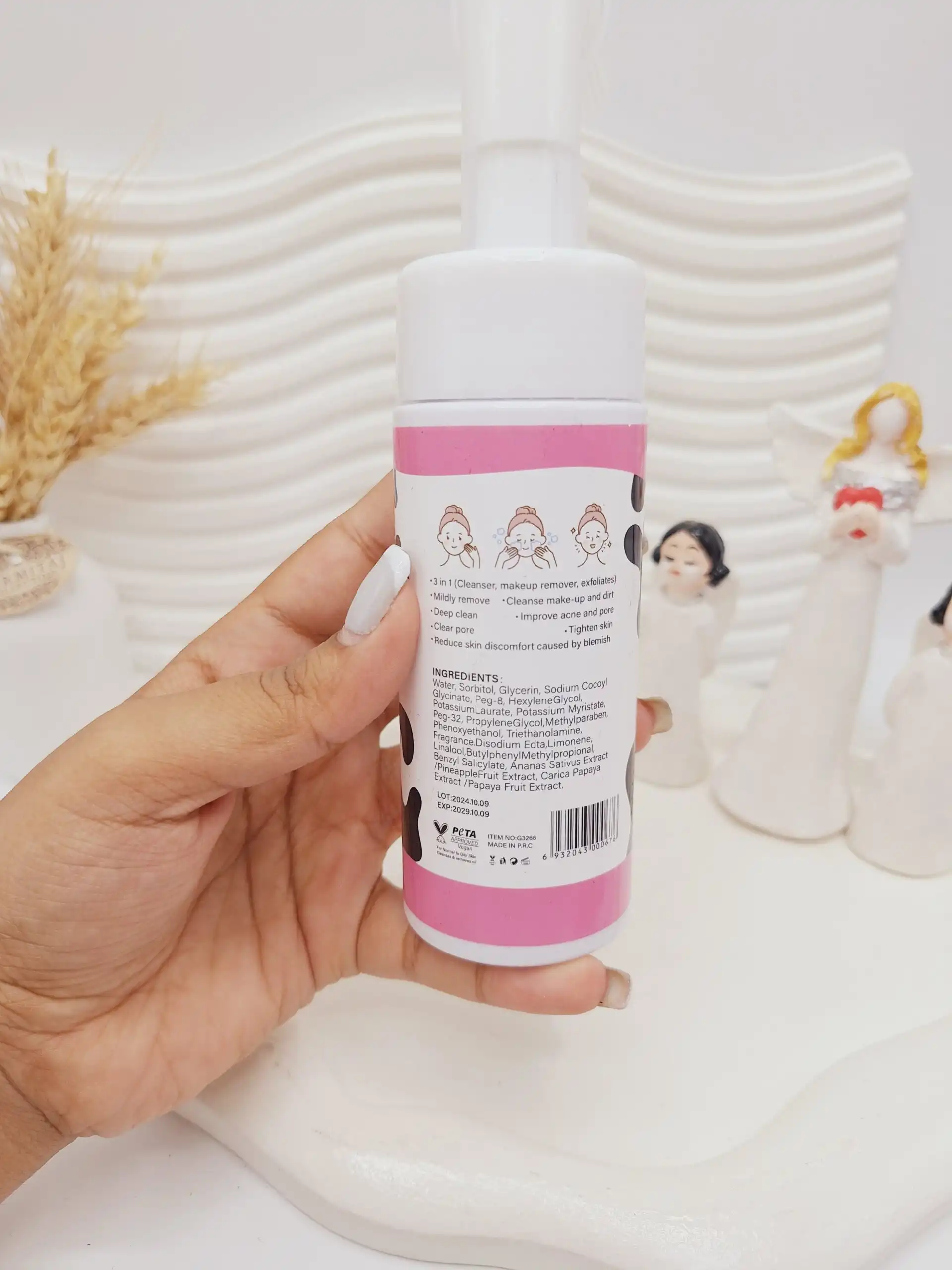 فوم پاک کننده شیر گاو میس ونسا کد 0676