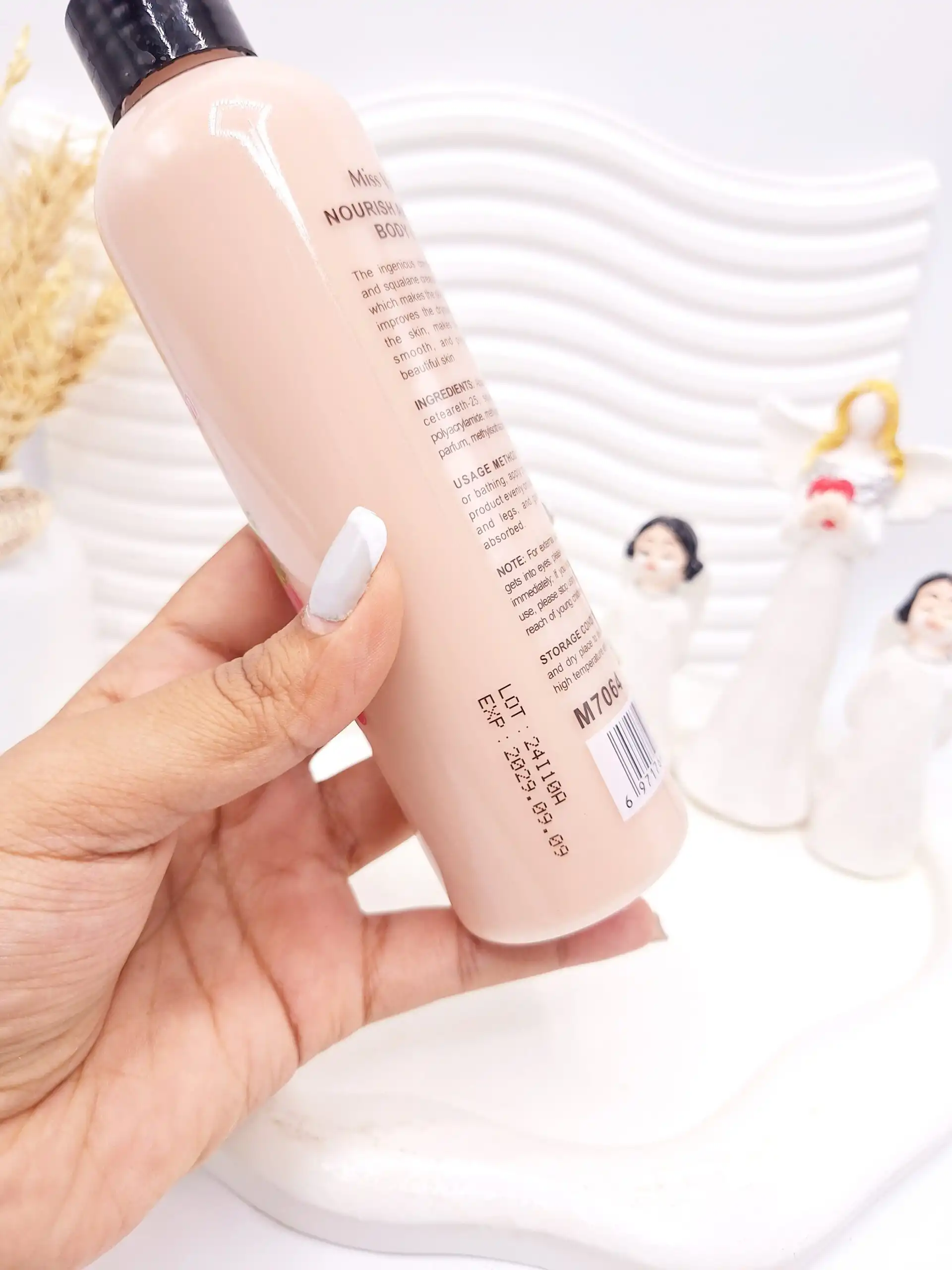 لوسیون توت فرنگی میس ونسا کد M7064