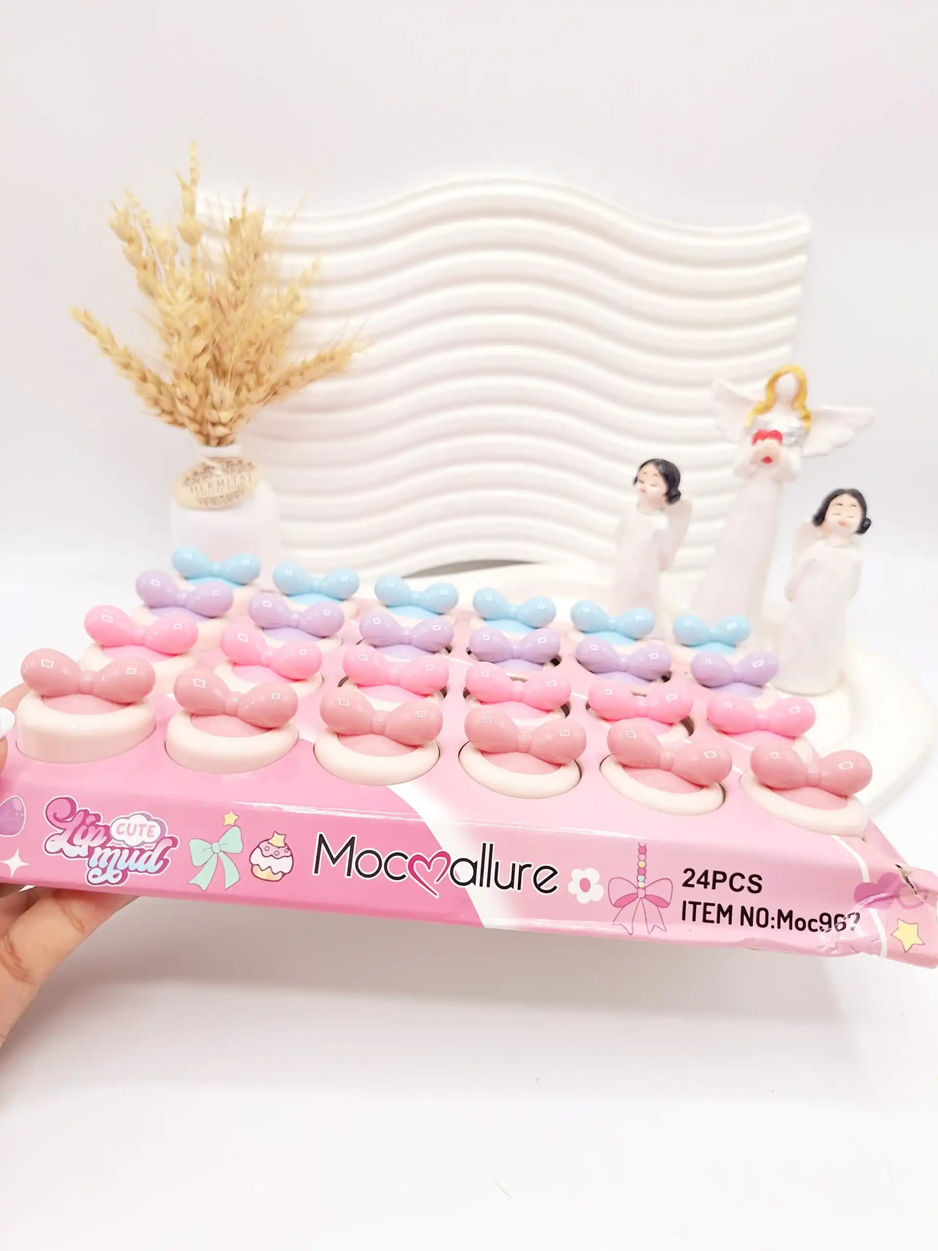 موس لب پاپیونی همراه با اپلیکاتور موکالره کد 967