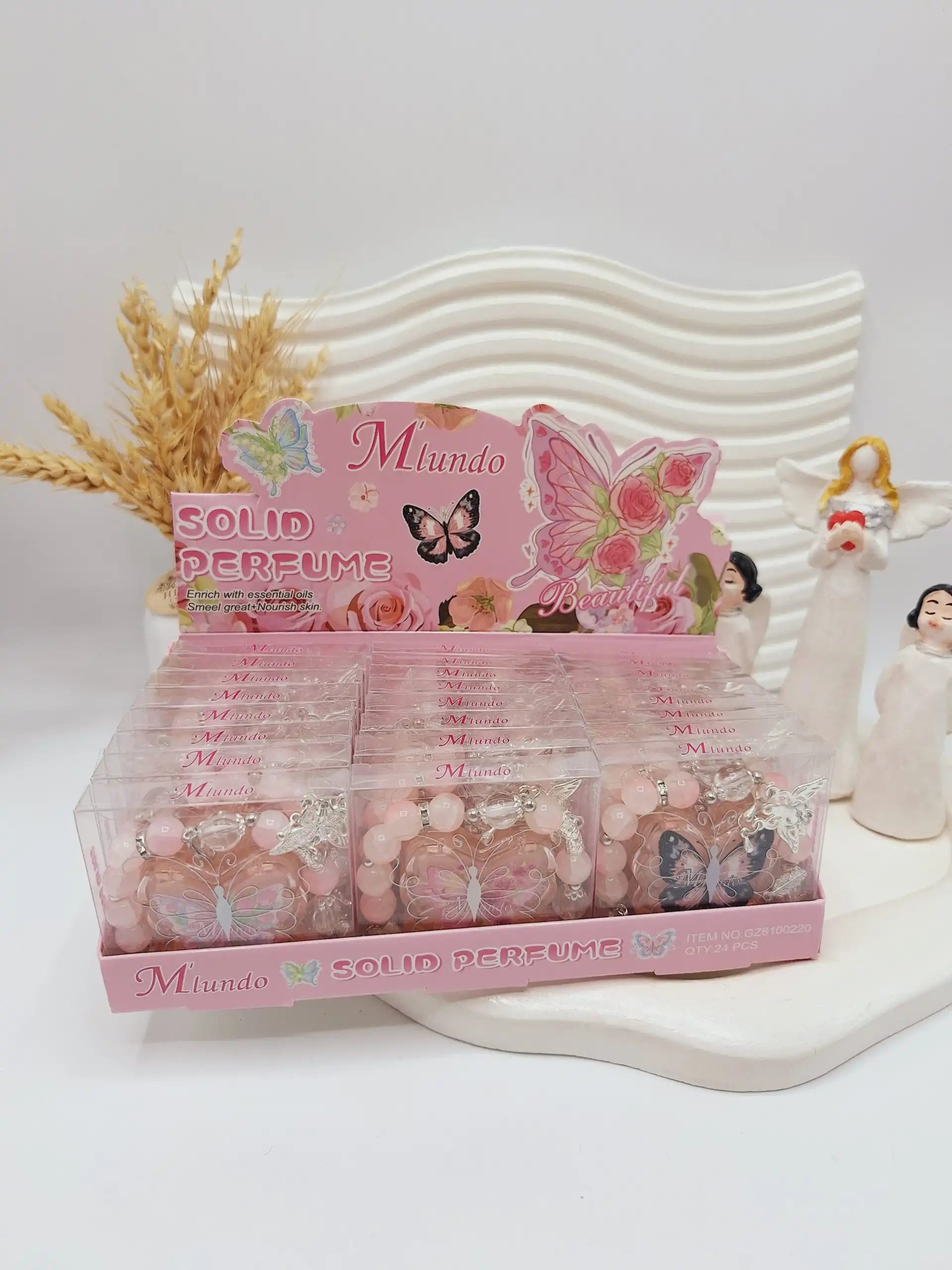 عطر جامد مدل پروانه همراه دستبند مرواریدی کد 100220