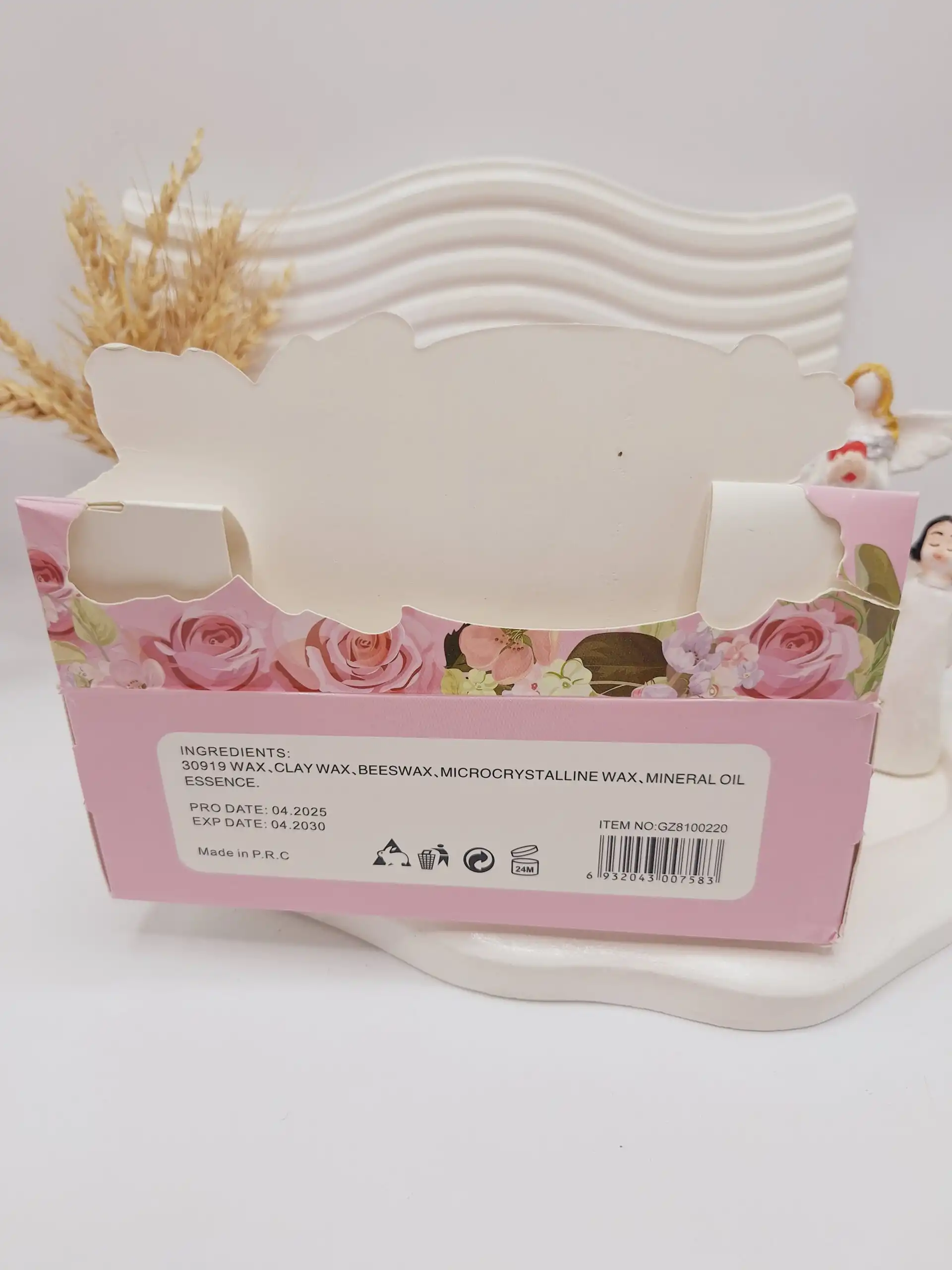 عطر جامد مدل پروانه همراه دستبند مرواریدی کد 100220