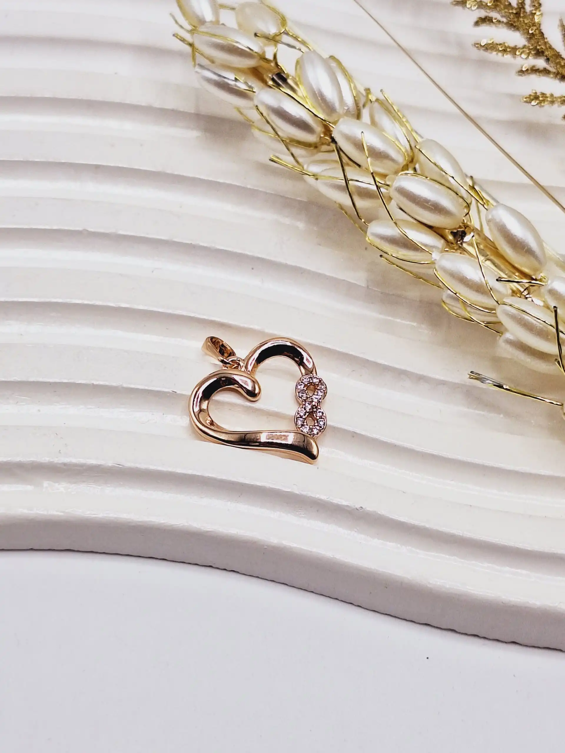 پلاک قلب نگین مینمال طلایی ژوپینگ