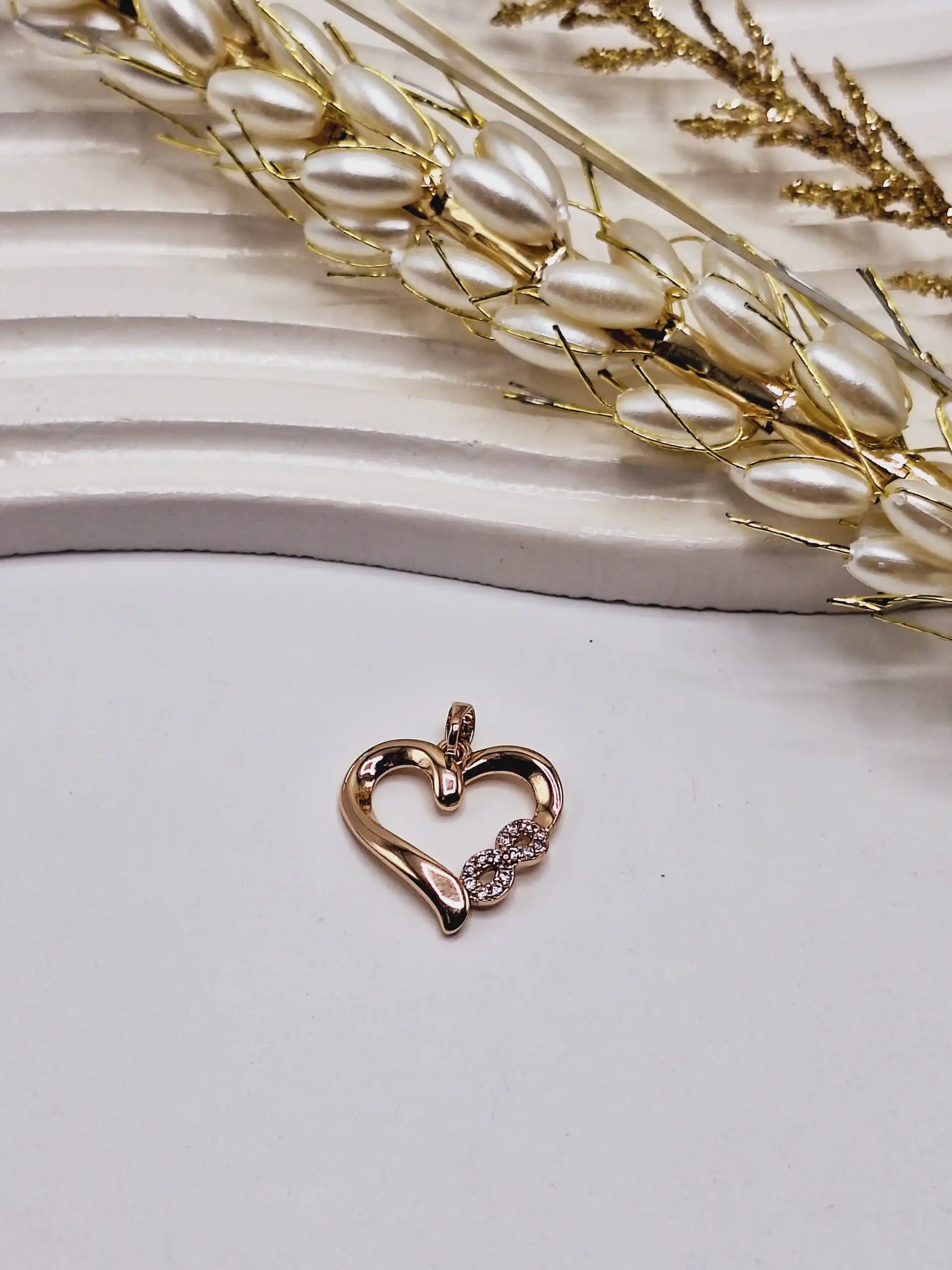 پلاک قلب نگین مینمال طلایی ژوپینگ