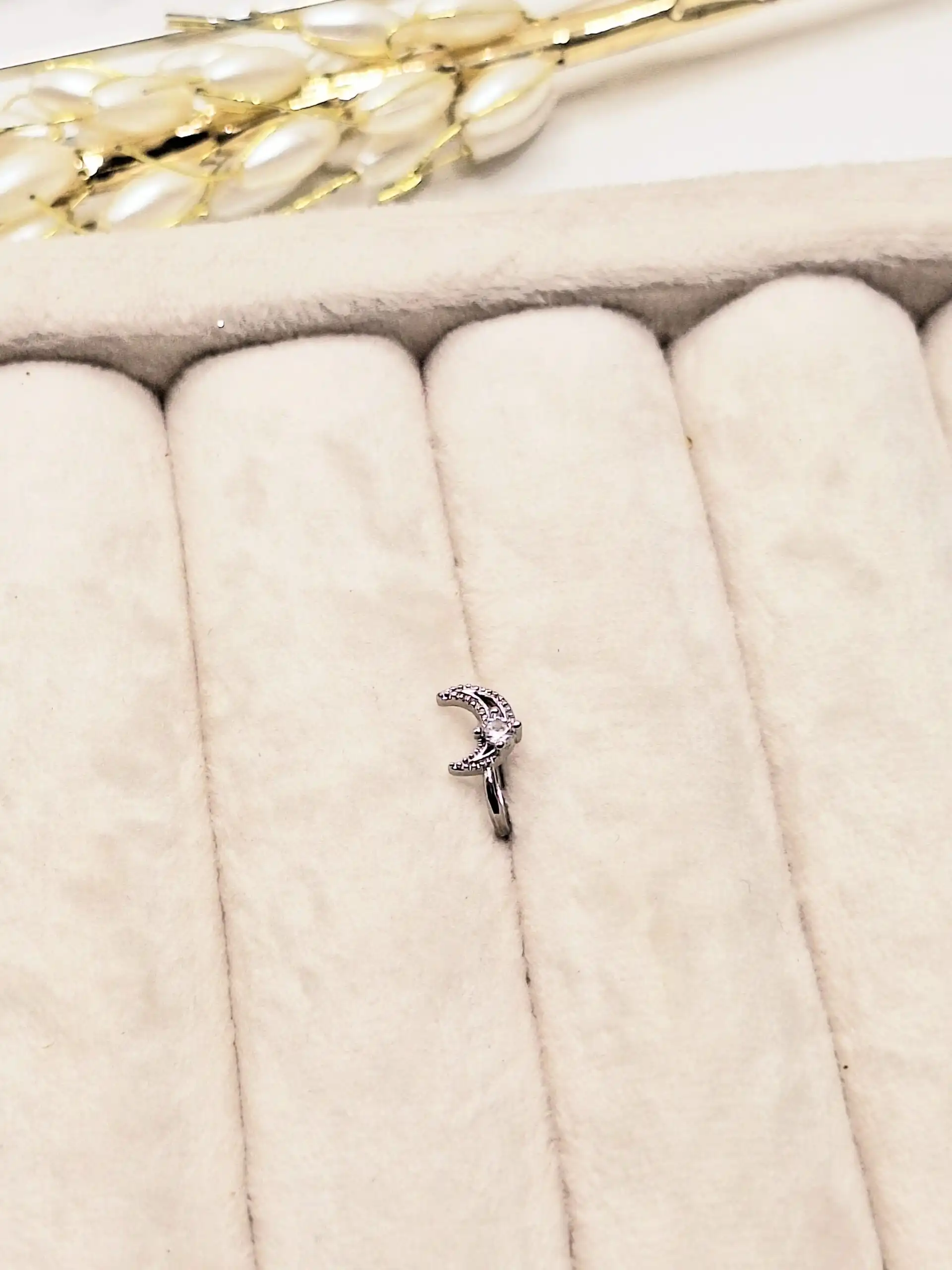 پرسینگ بینی فیک طرح ماه بدون سوراخ کردن