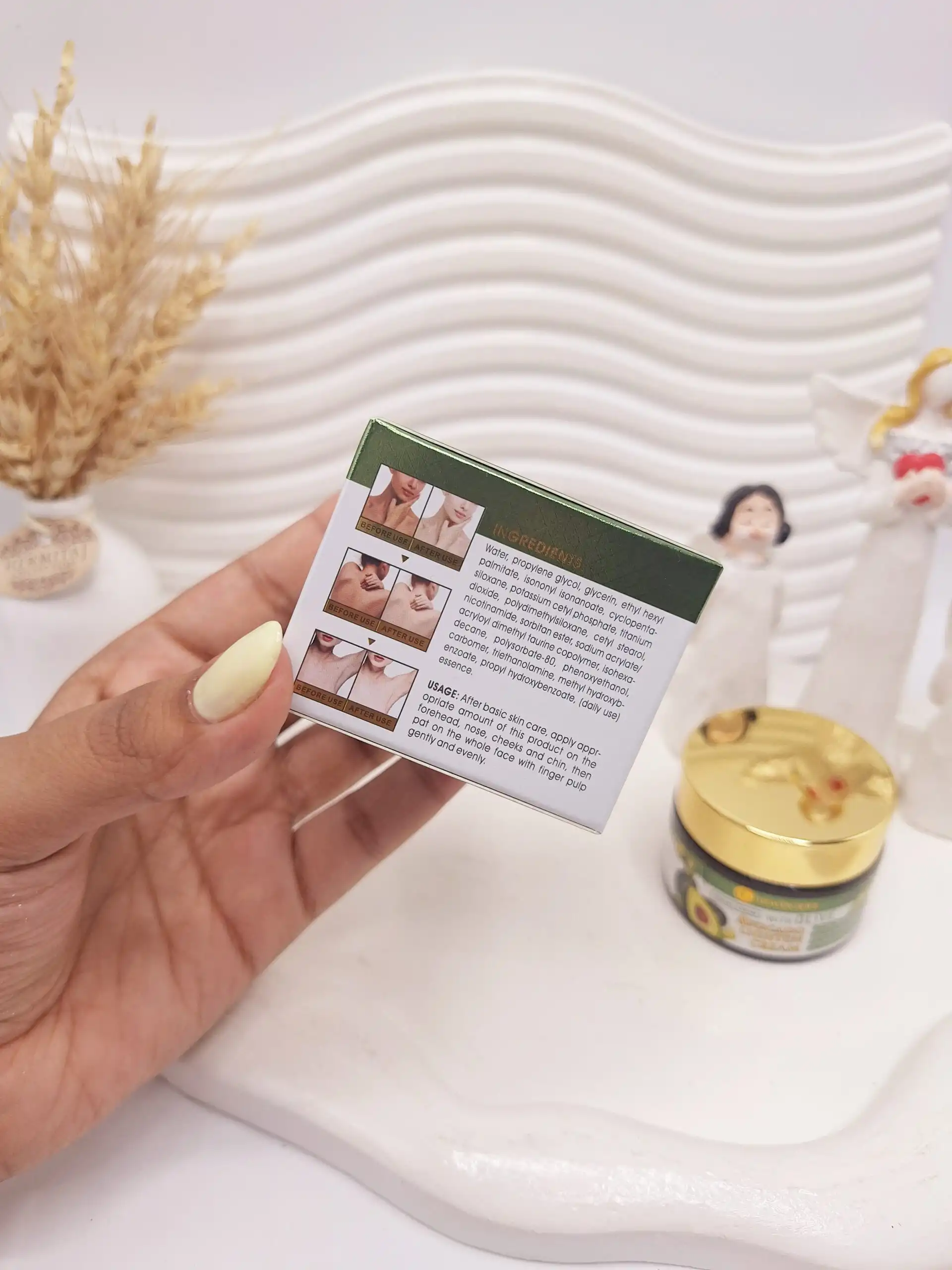 کرم روشن کننده ویتامین آووکادو برند HEAVIEON DOVE کد 0192