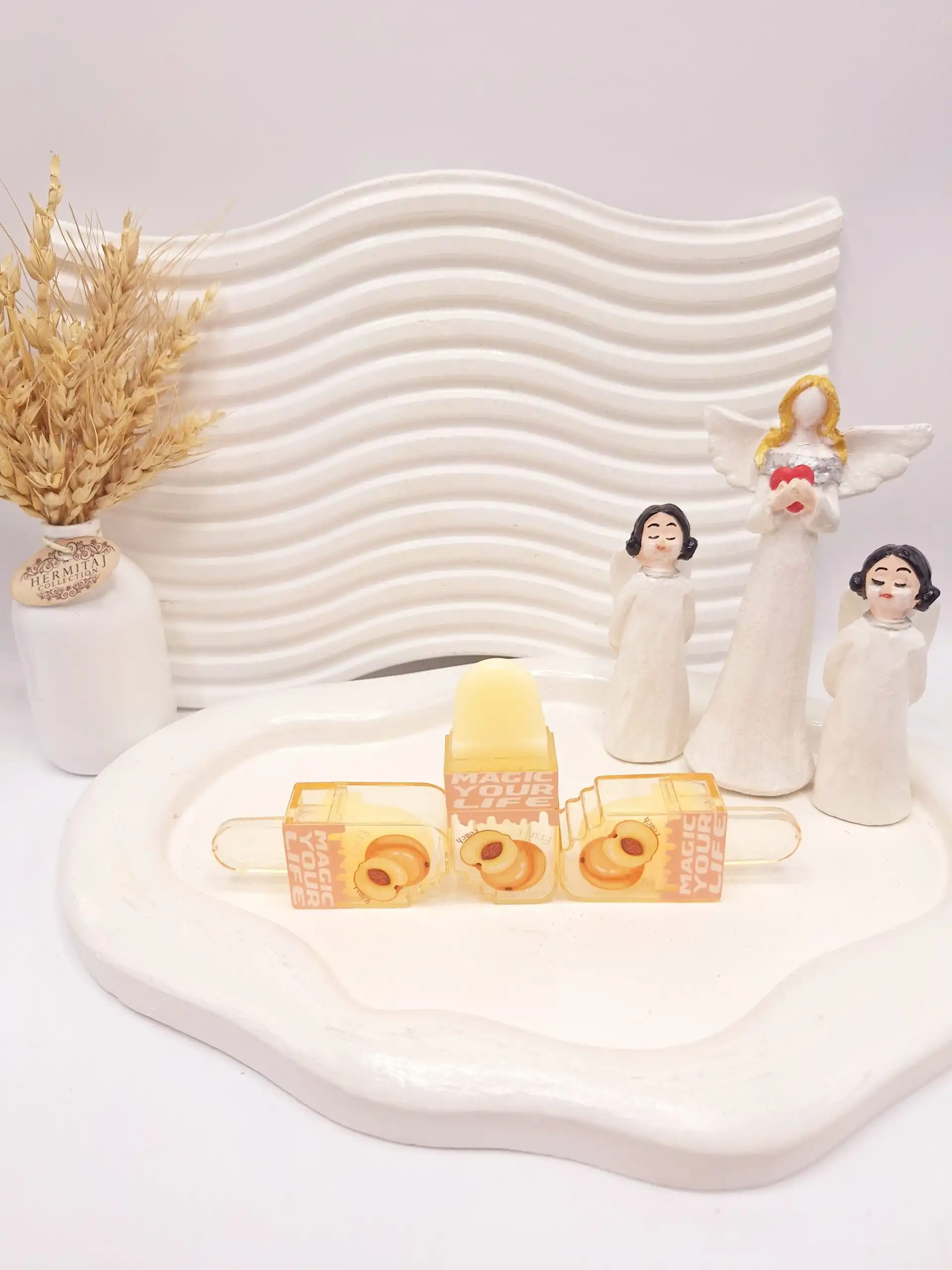 بالم لب بستنی چوبی رایحه میوه ای برند مجیک کد LC113