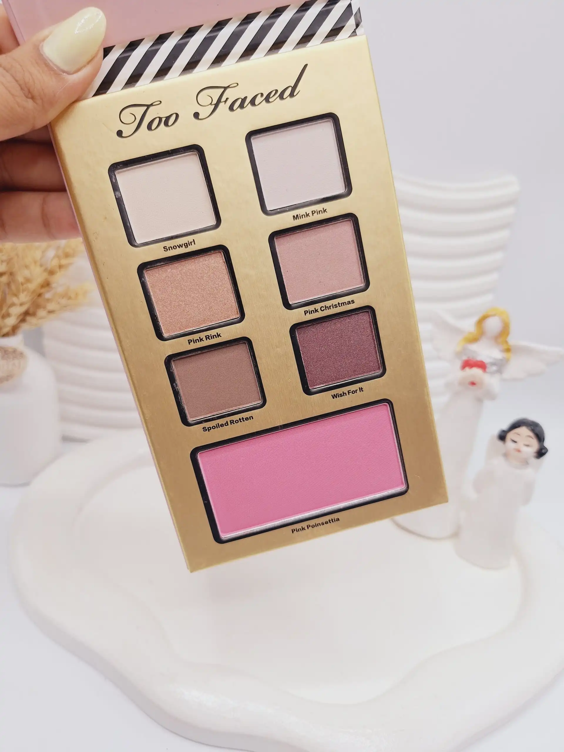 پالت سایه Too Faced مدل قلب صورتی عاشقانه ( کارتن صورتی)