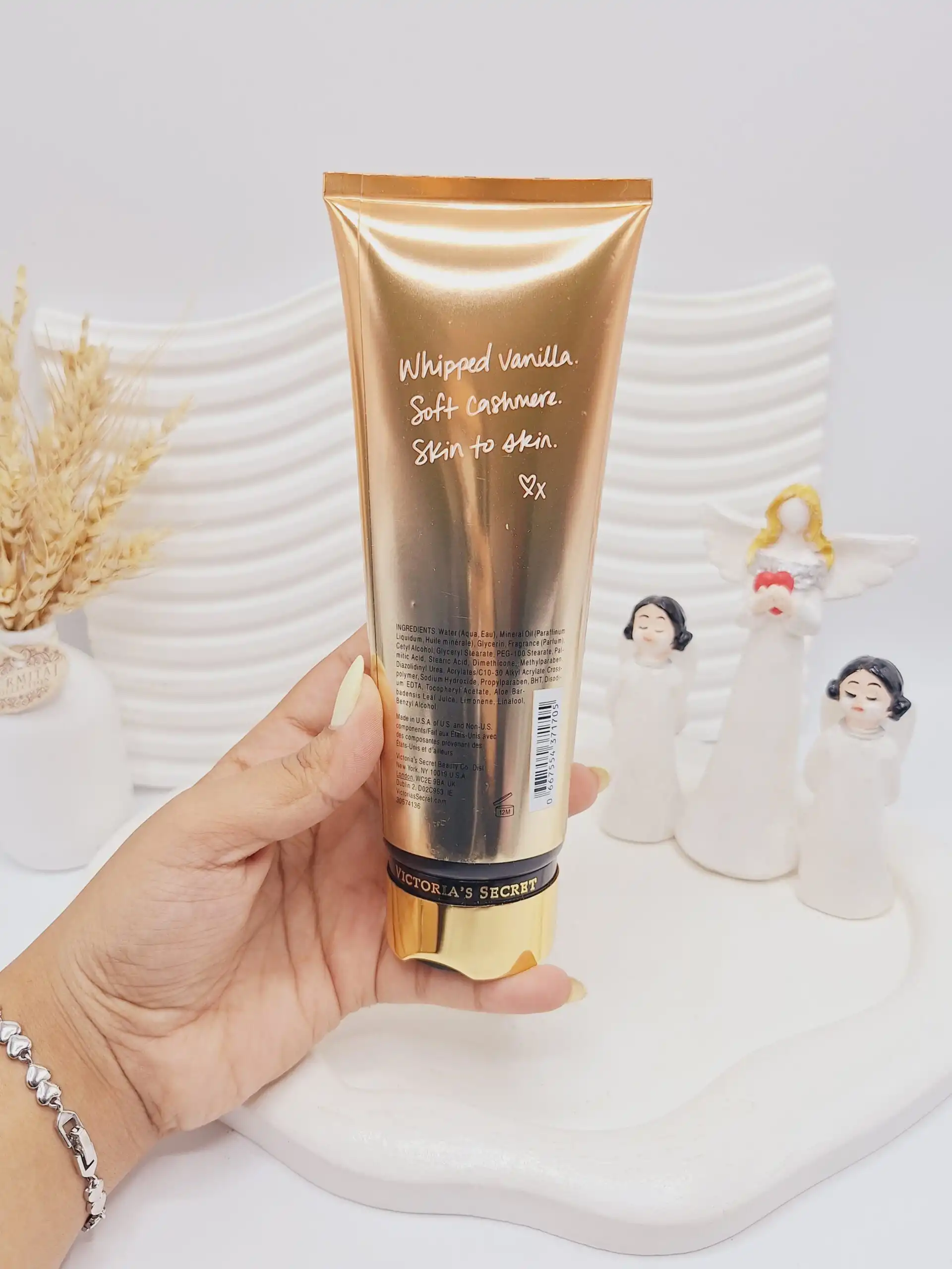 لوسیون بدن ویکتوریا سکرت مدل Bare Vanill حجم 237 میل کد 1705