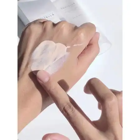 ضد آفتاب روشن کننده سنتلا اسکین 1004 کد 1622