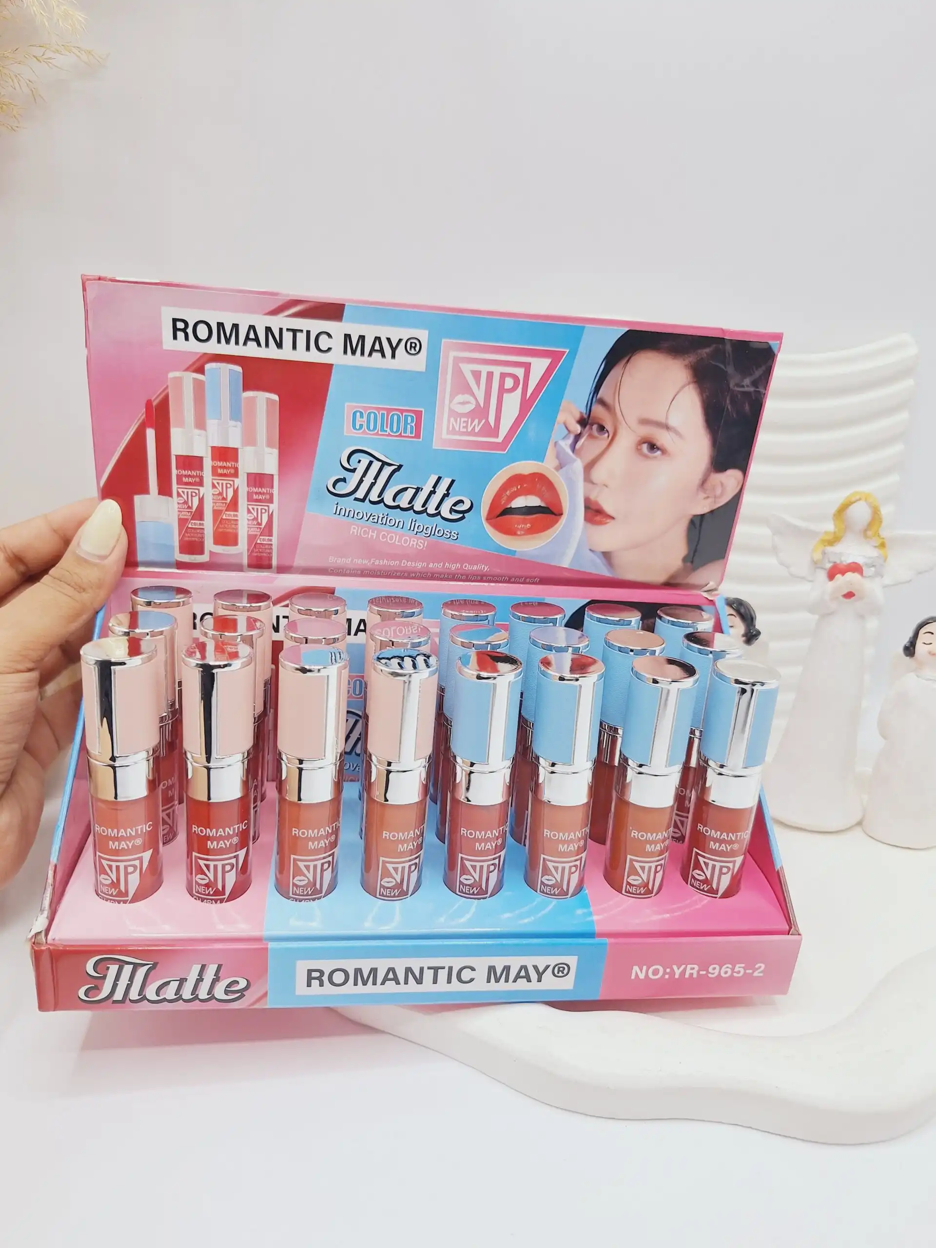 پک رژ 8 تایی پرطرفدار برندROMANTIC MAY کدYR-965-2