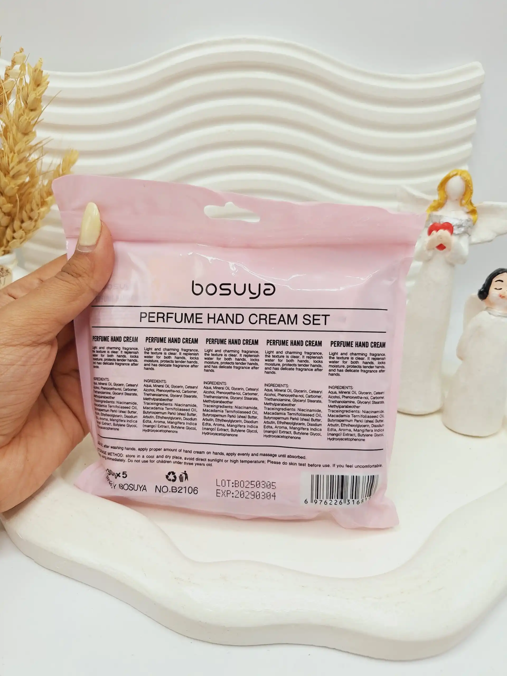 پک کرم دست 5 تایی یارا کد 6819