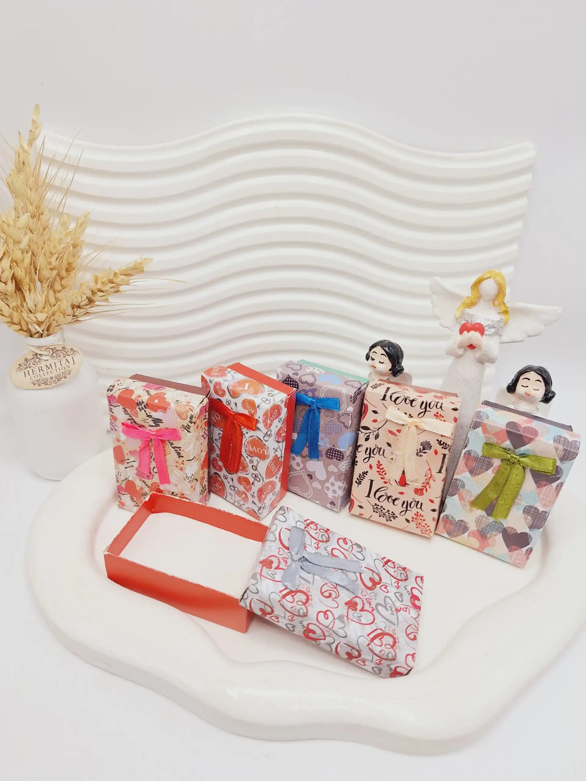 باکس گردنبند و انگشتر پاپیون طرح رندم