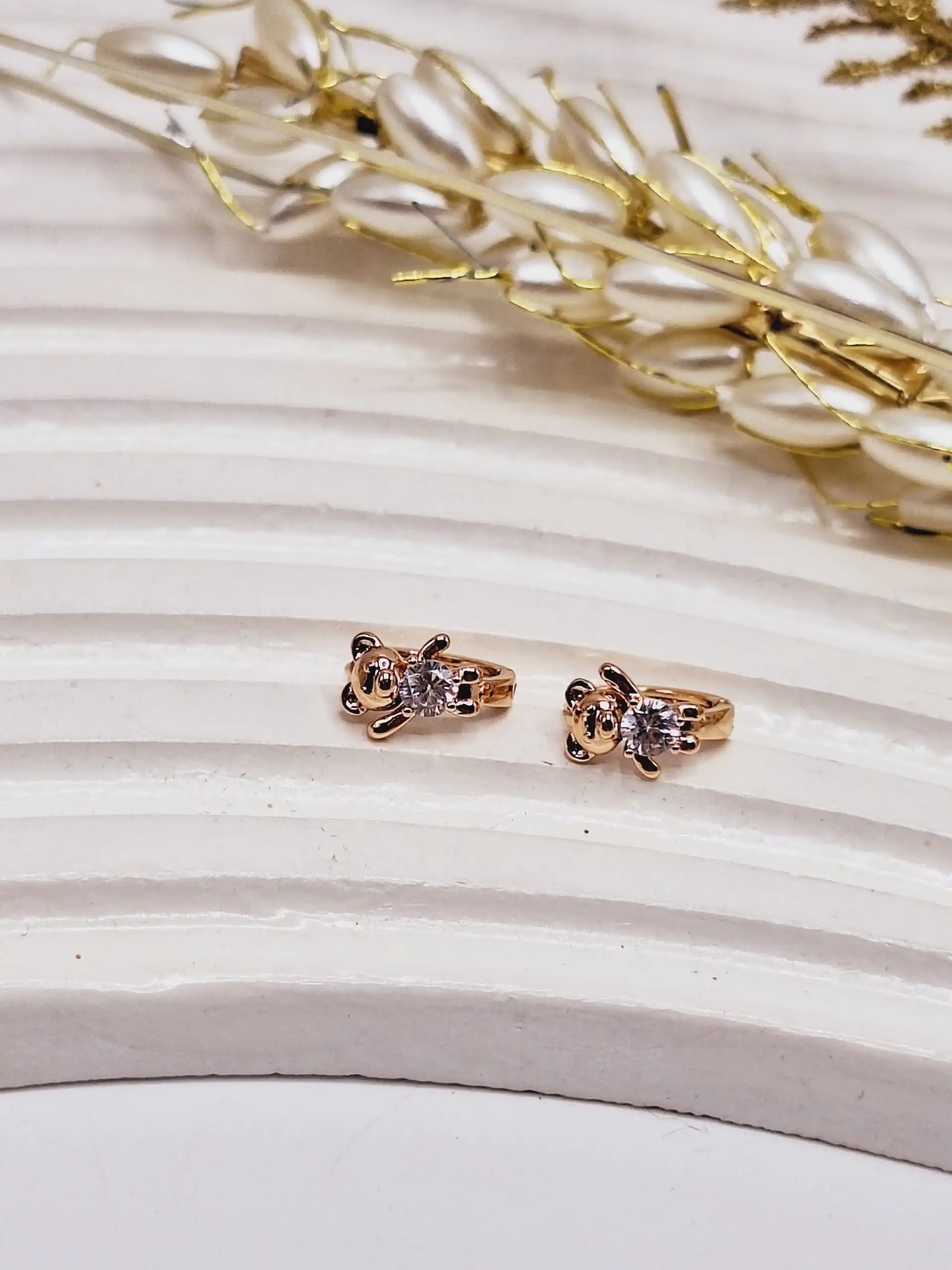 گوشواره قفلی طرح خرس بانمک طلایی ژوپینگ