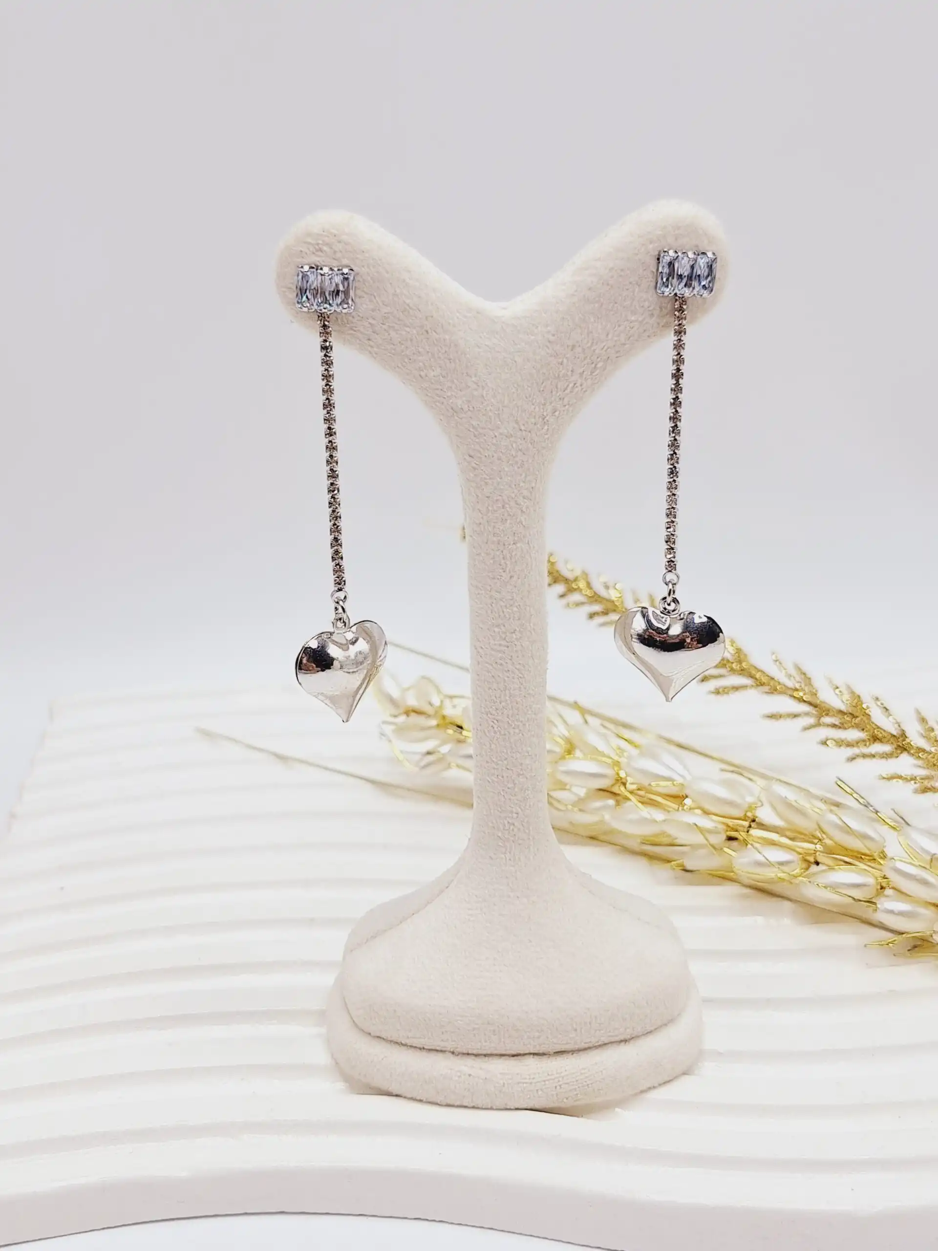 گوشواره طرح آویز قلب نگین دار نقره ای برند YSX