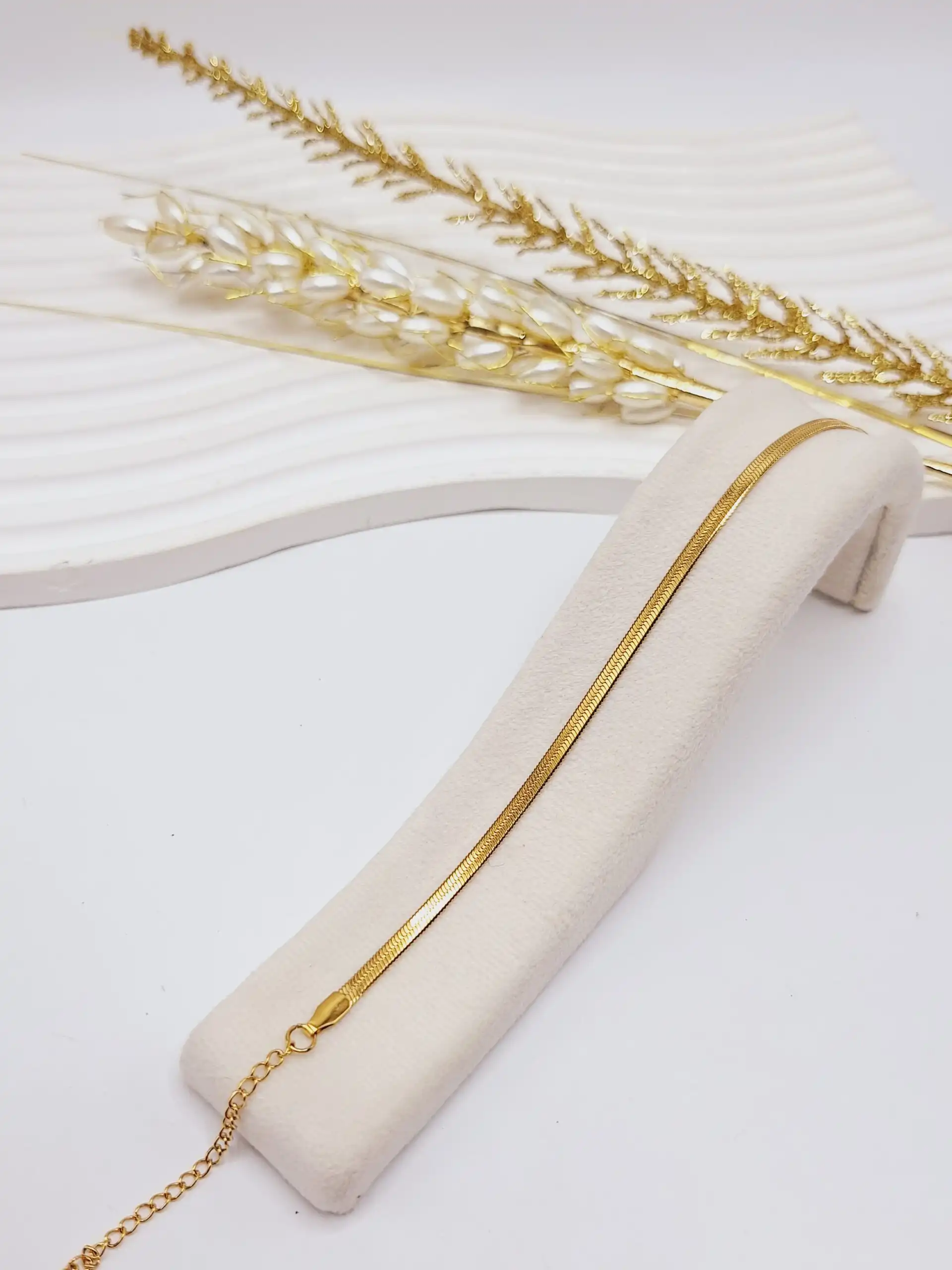 دستبند ماری رنگ طلایی