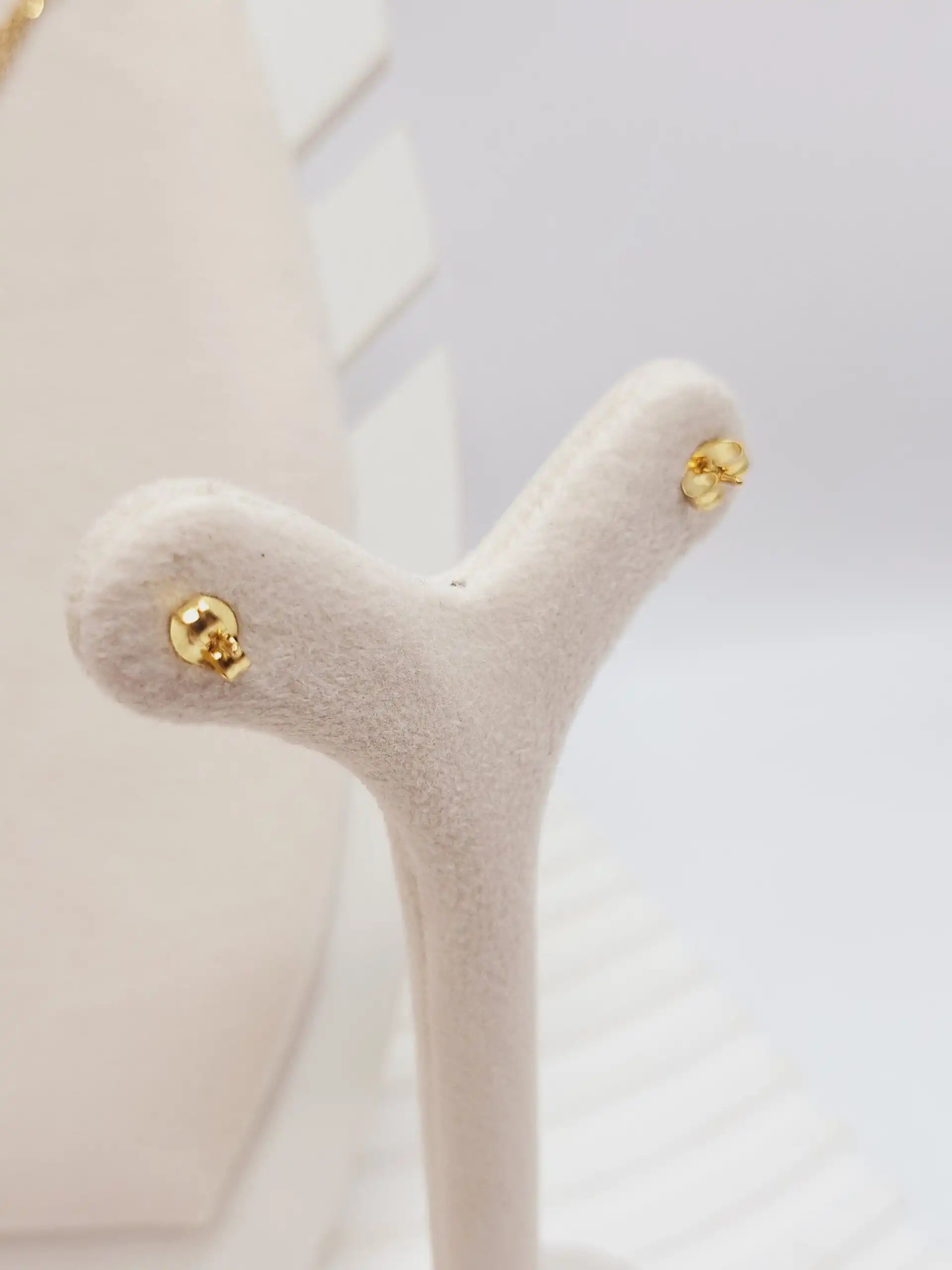 ست گوشواره و گردنبند طرح گل طلایی استیل