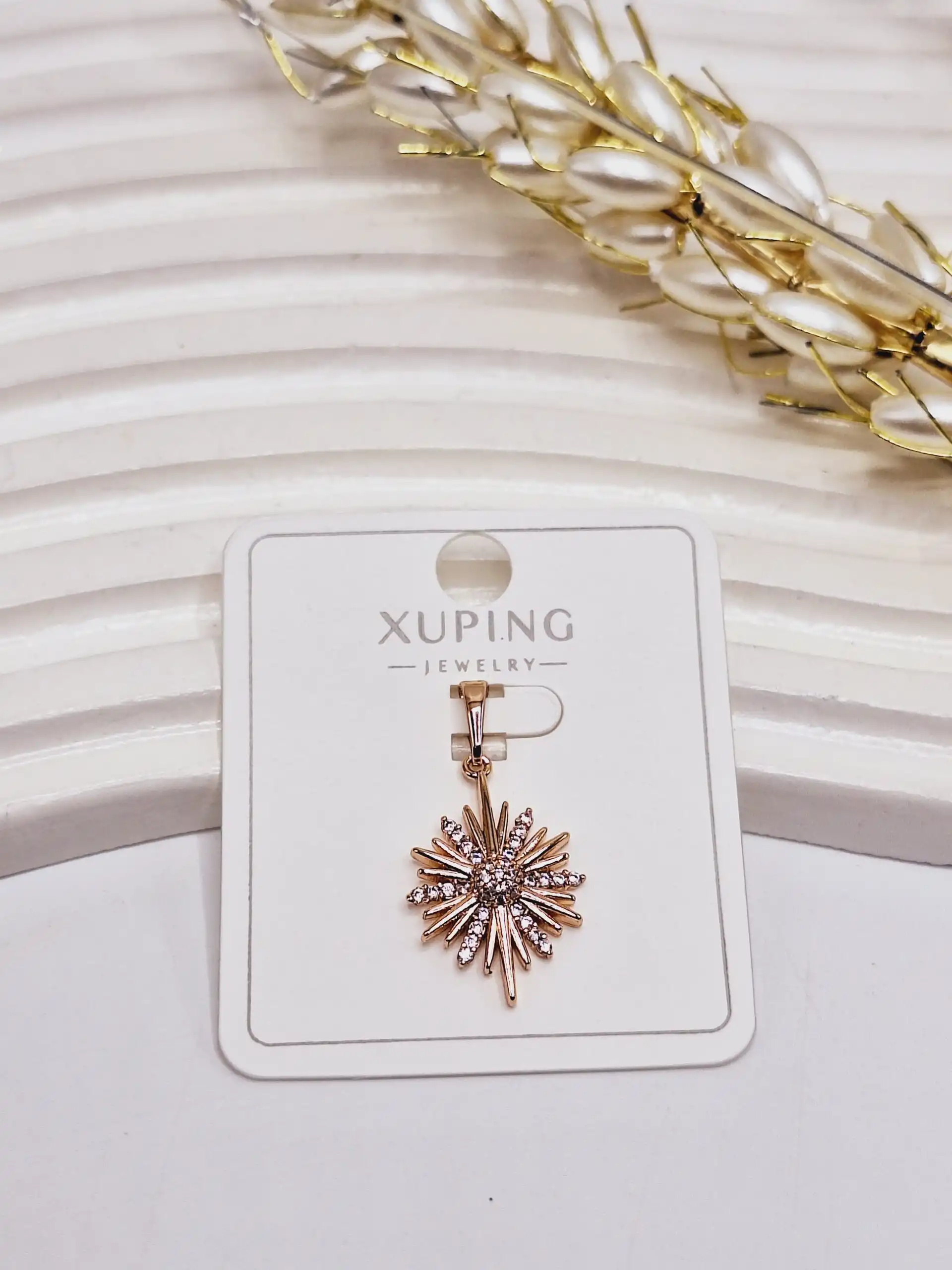 پلاک گل شاخه ای نگین دار مینمال طلایی ژوپینگ