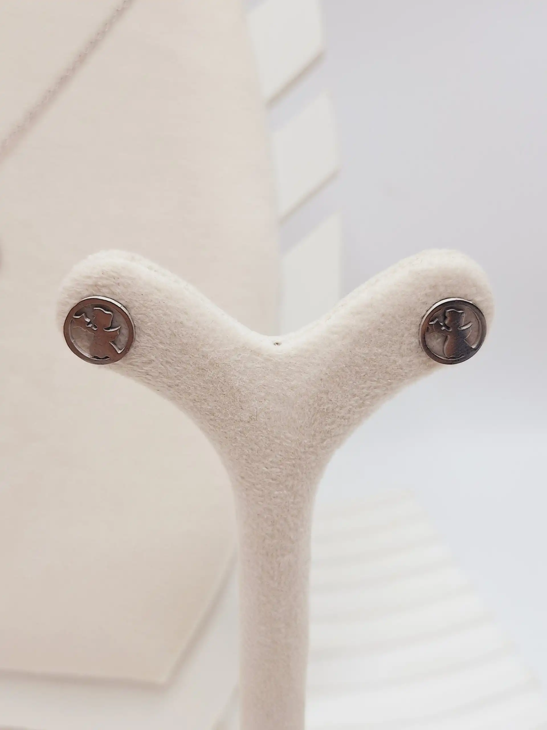 ست گوشواره و گردنبند طرح دختر آرزوها نقره ای استیل