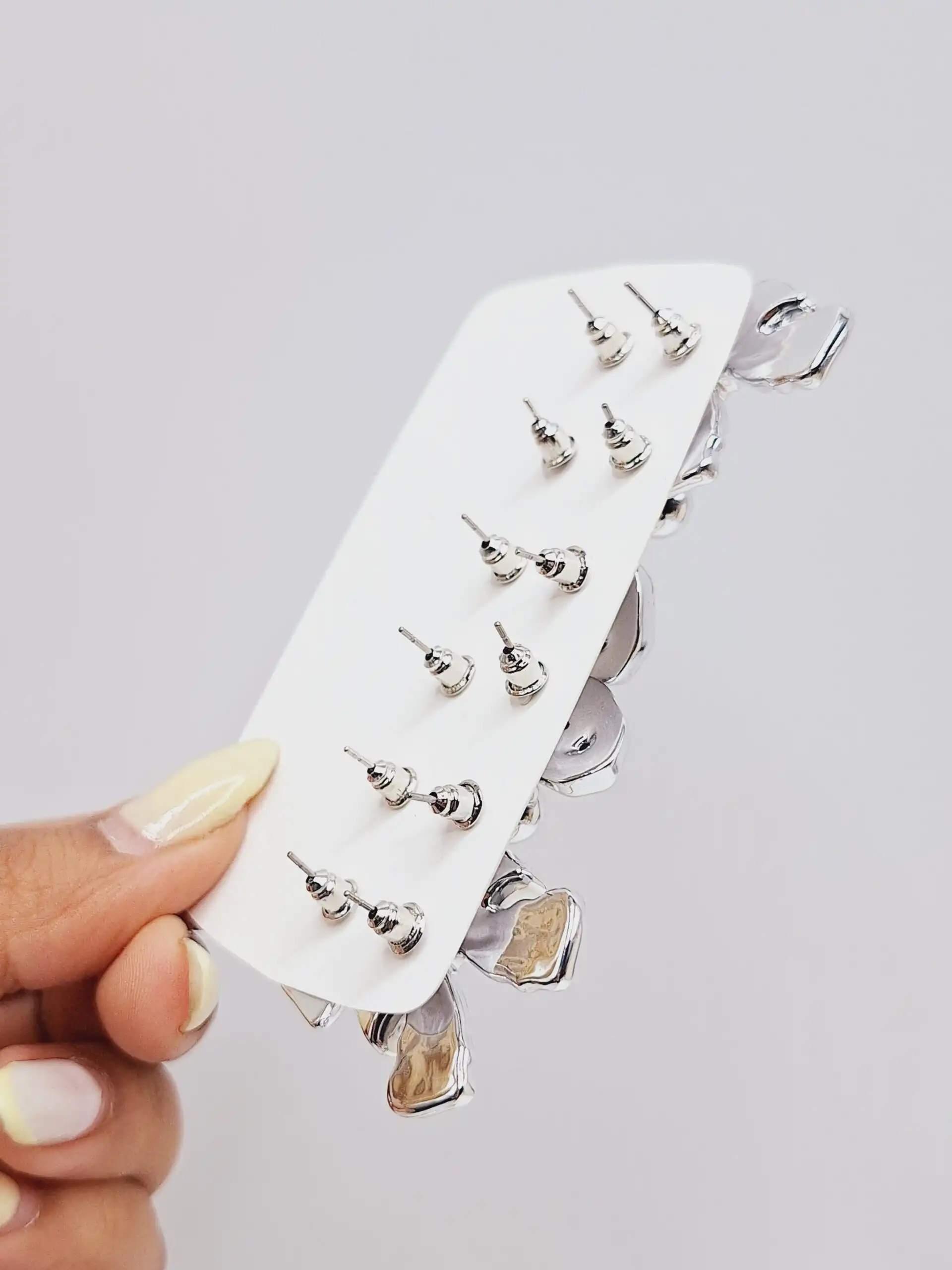 پک گوشواره 6 تایی مجلسی آبکاری رادیوم (طرح چهارم)