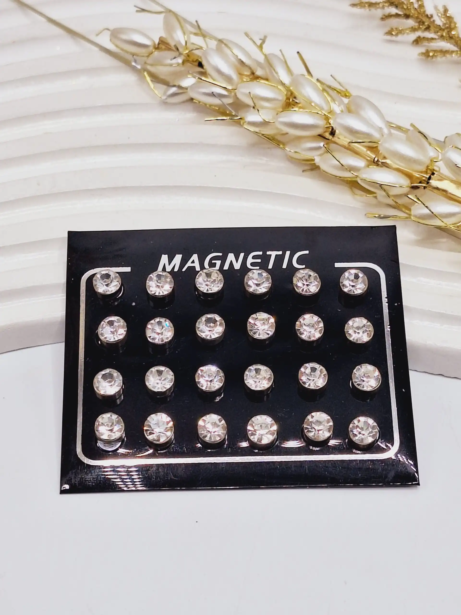 گوشواره مگنتی تک نگین بدون نیاز به سوراخ کردن گوش