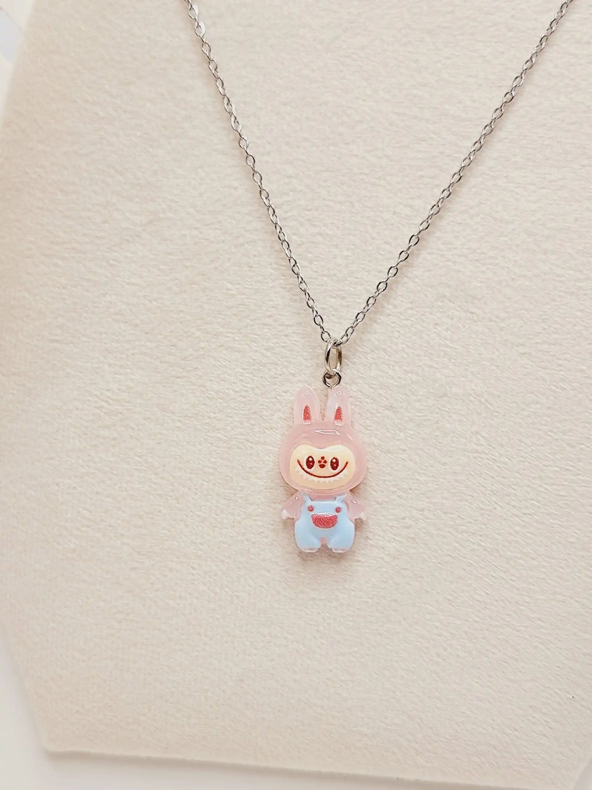 گردنبند لبوبو شب تاب (آبی روشن)