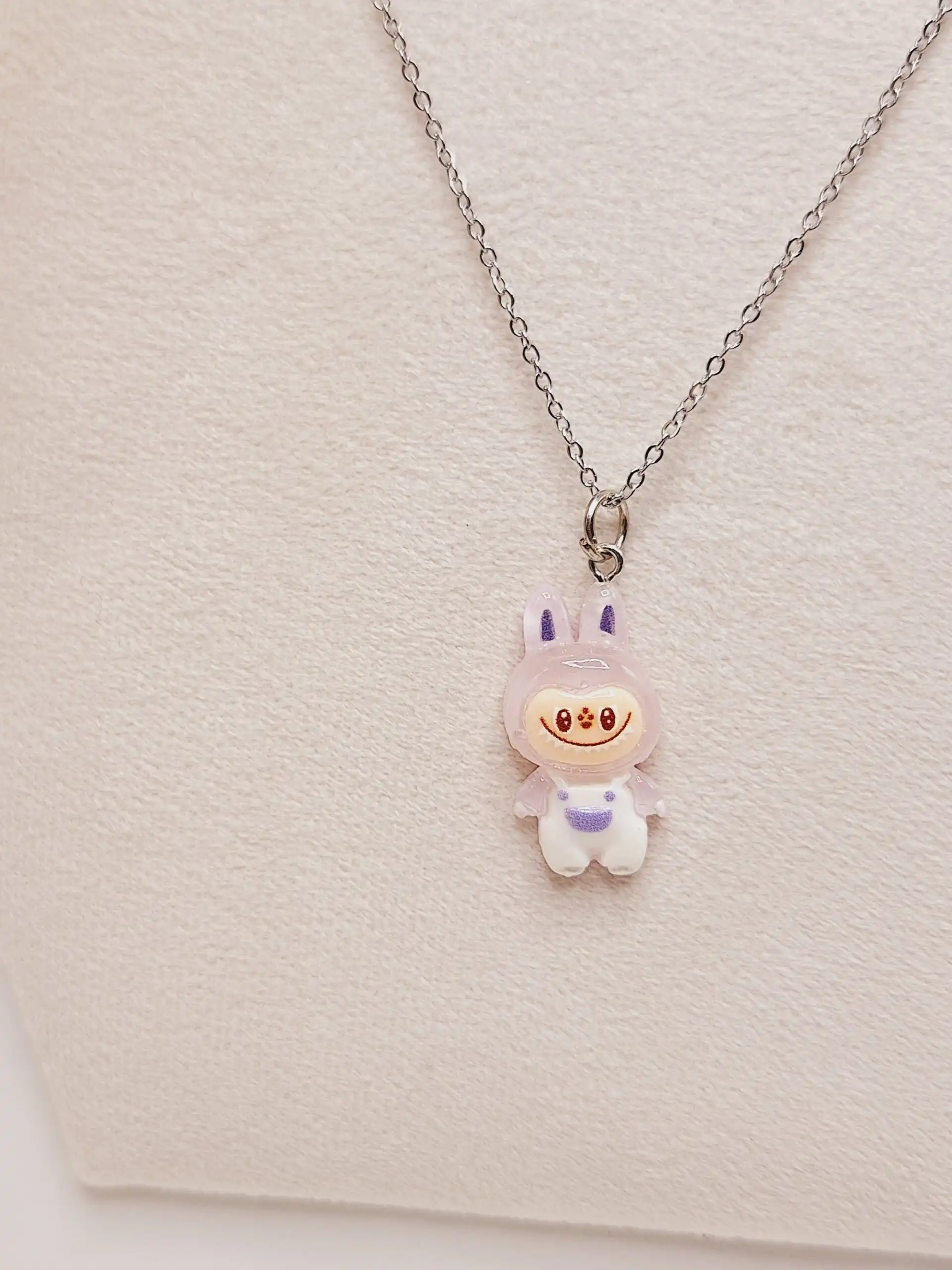 گردنبند لبوبو شب تاب (بنفش)